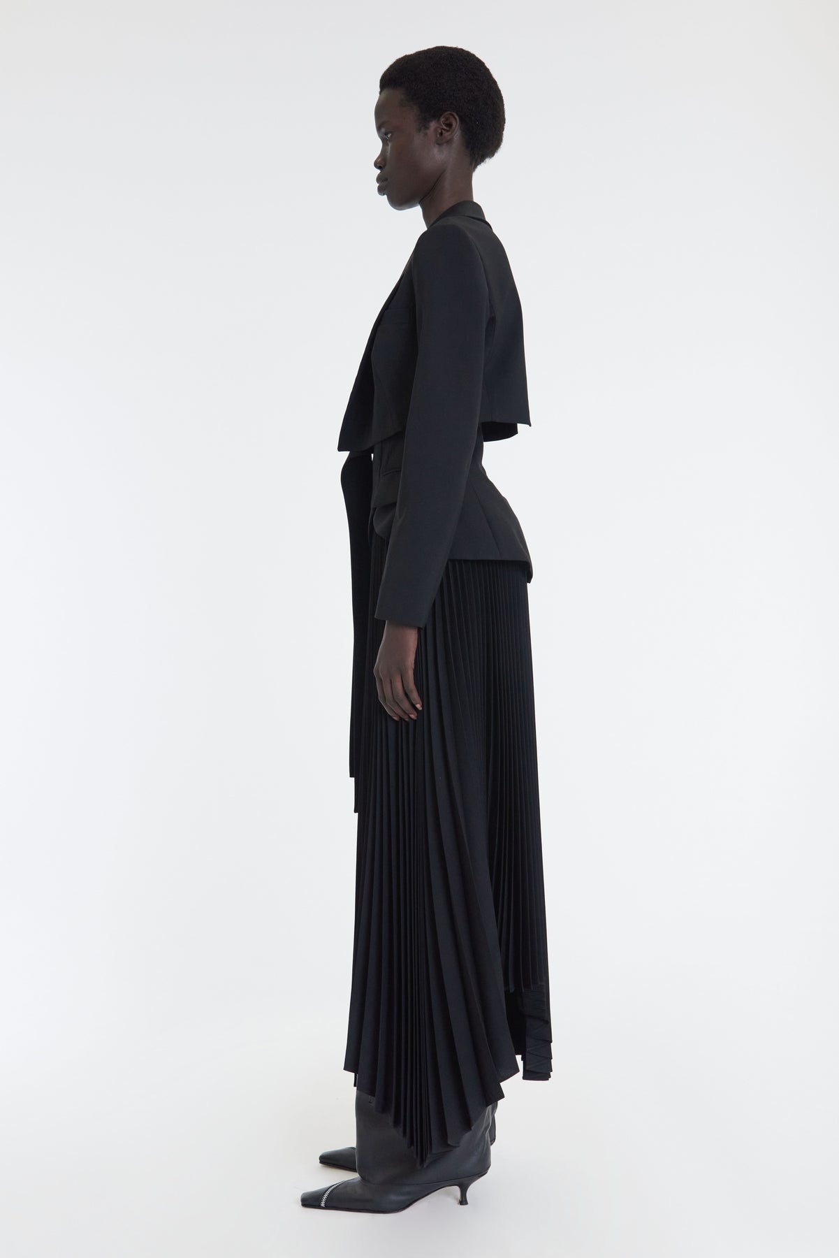 MAXI PLEATED ASYMMETRIC SKIRT WITH BASQUE DETAIL BLACK - 4