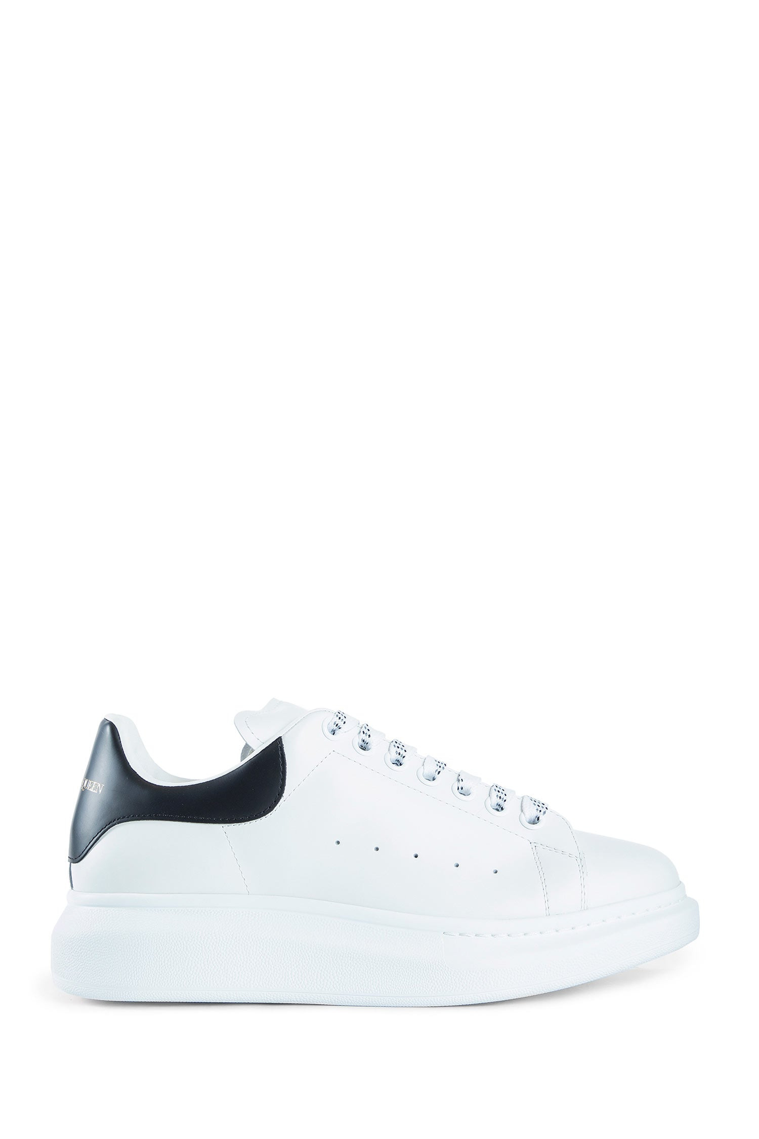 Oversized-Sneakers - 1