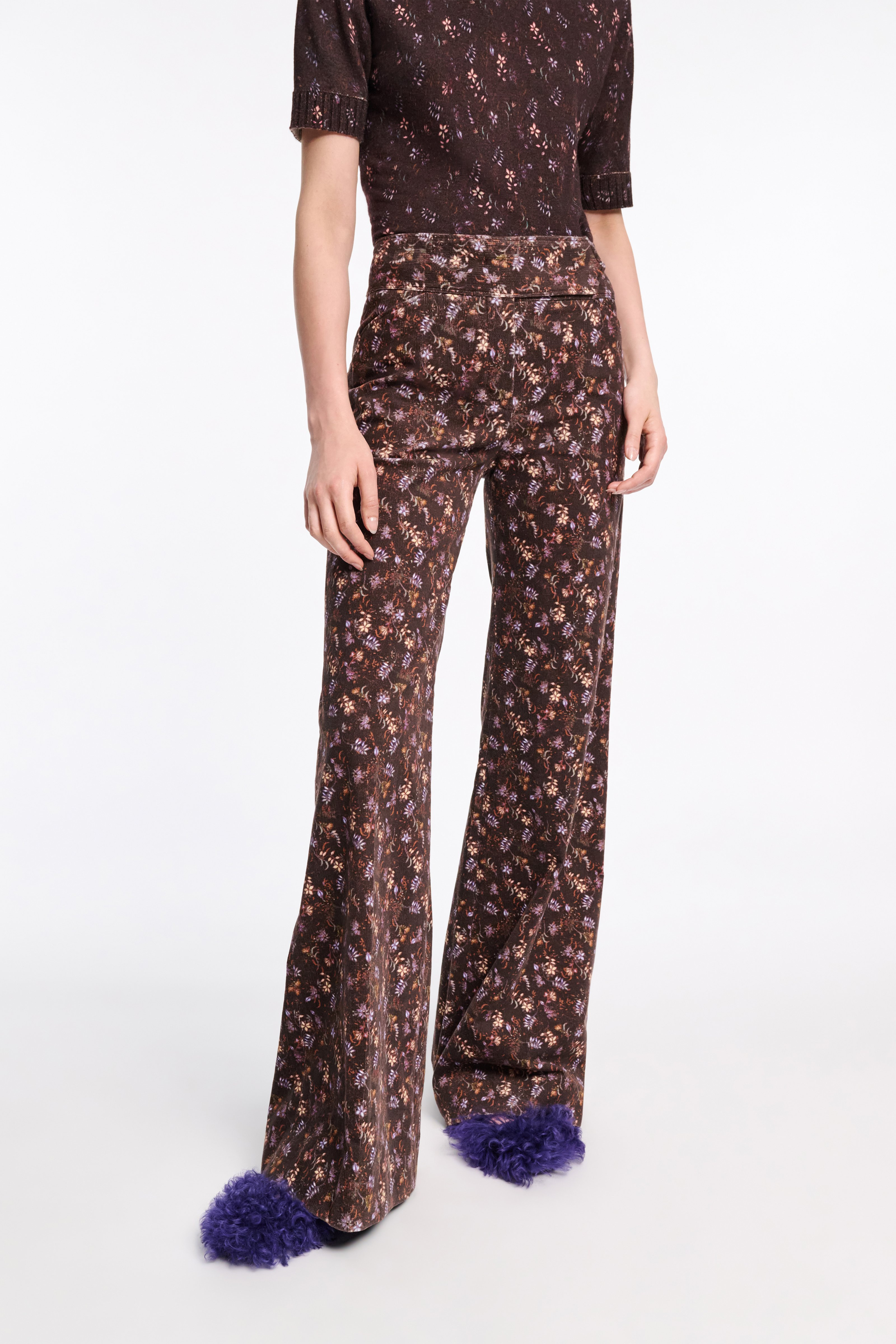 FLORAL STATEMENT pants - 4