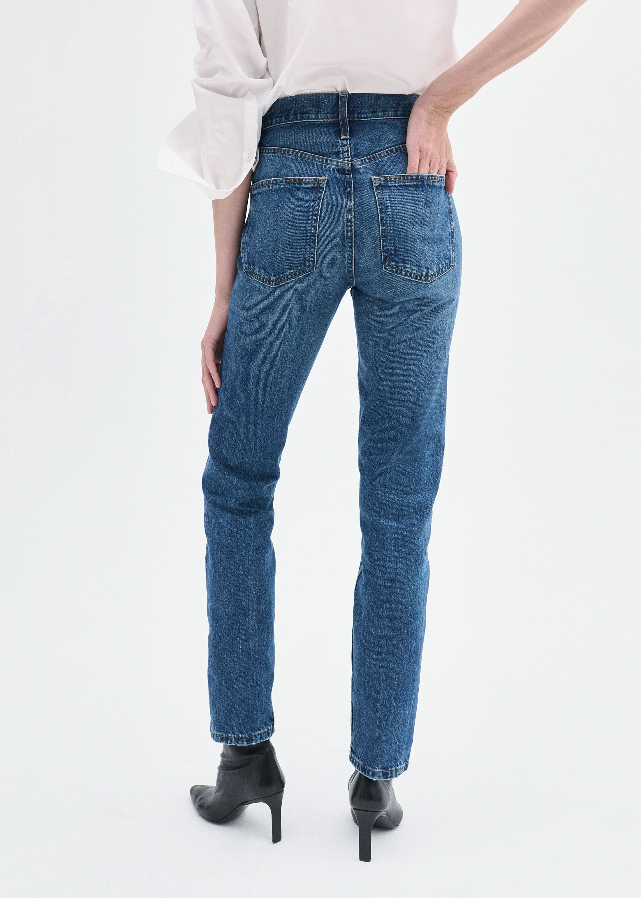 High Rise Jean in Denim - 6