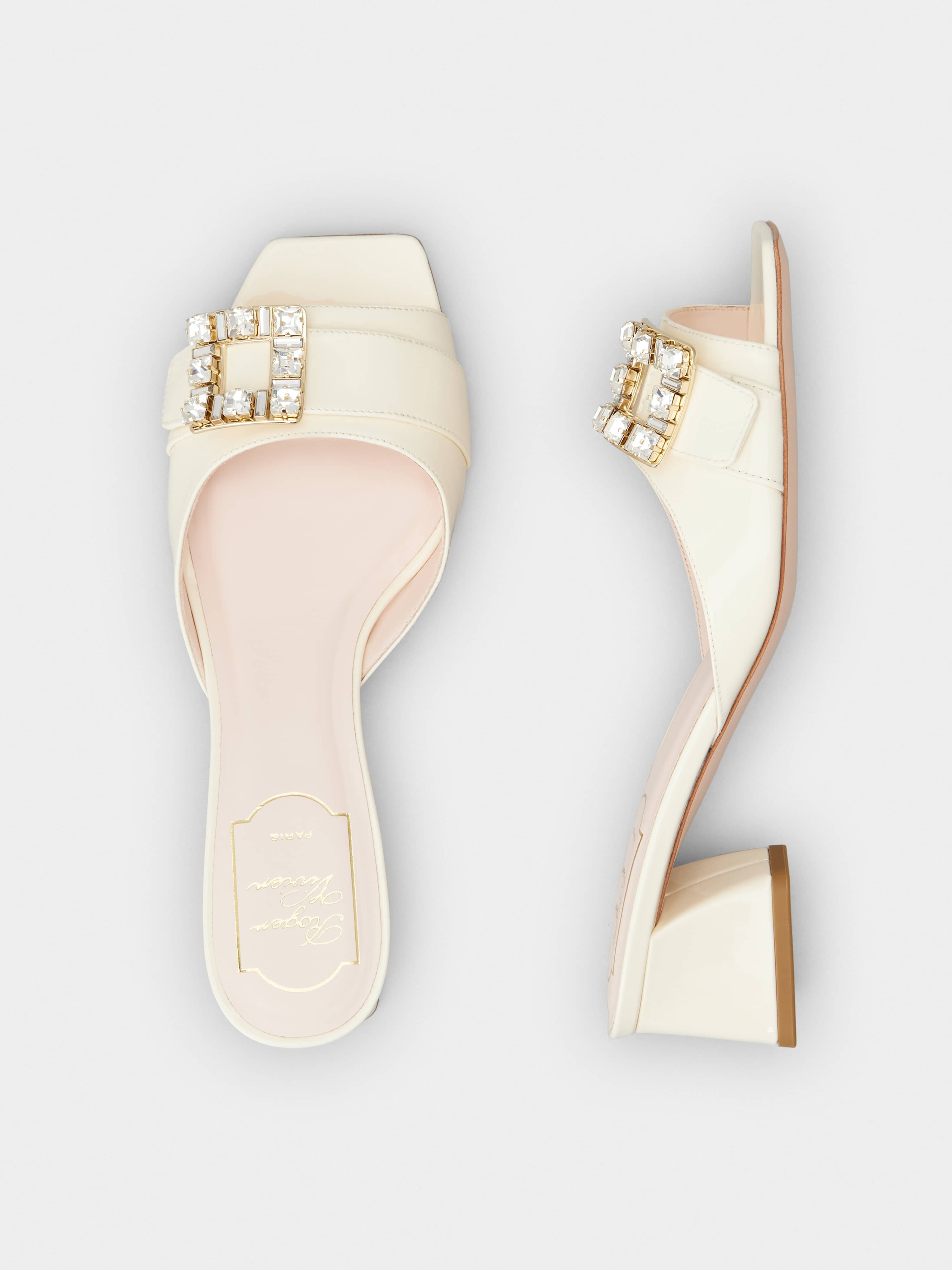Très Vivier Strass Buckle Mules in Patent Leather - 4