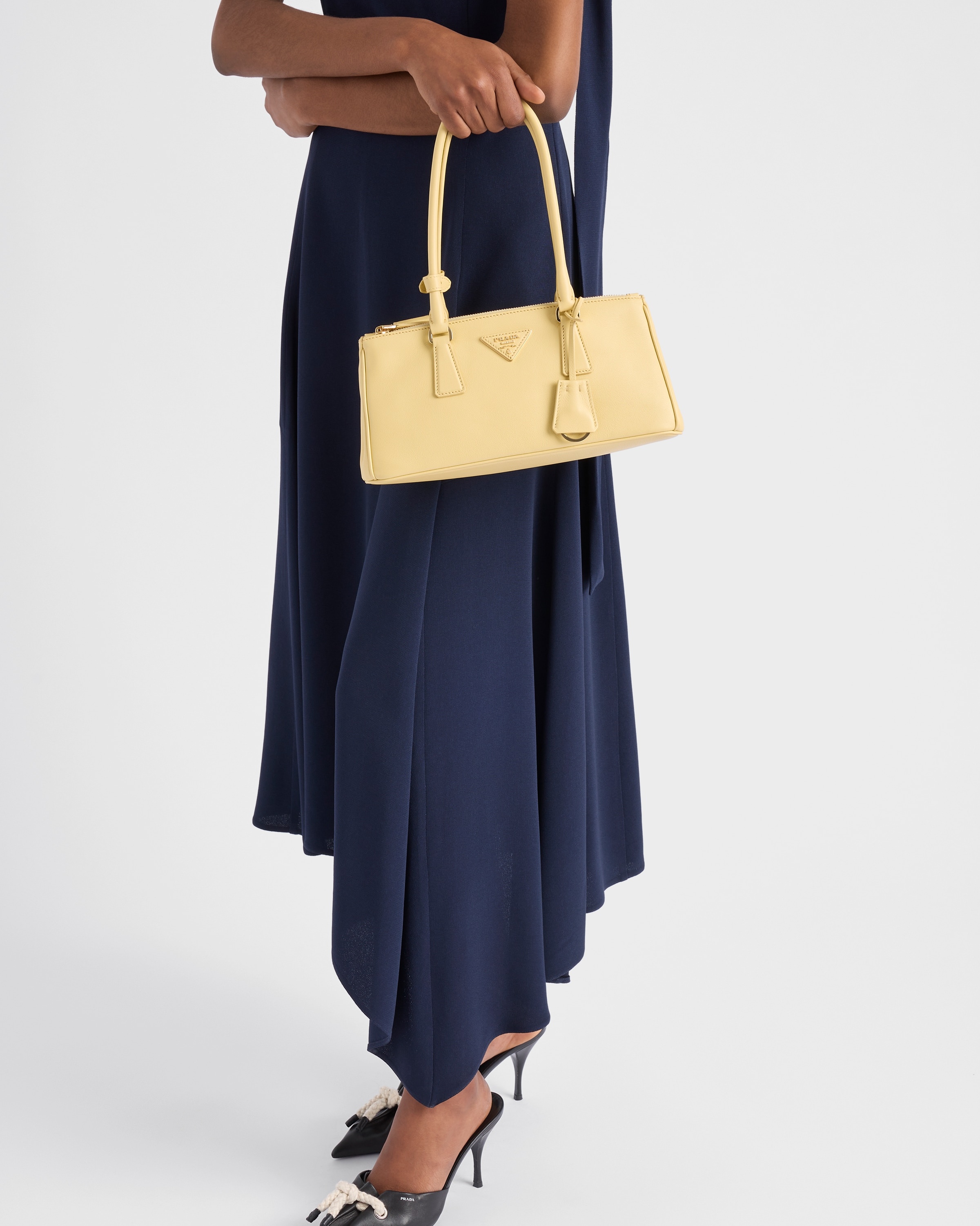 Asymmetrical satin crepe dress - 4