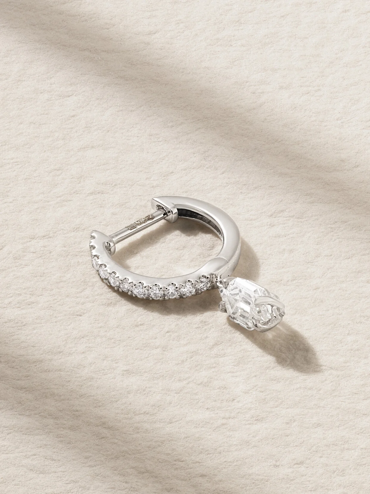 Huggies 18-karat White Gold Diamond Single Earring - 1