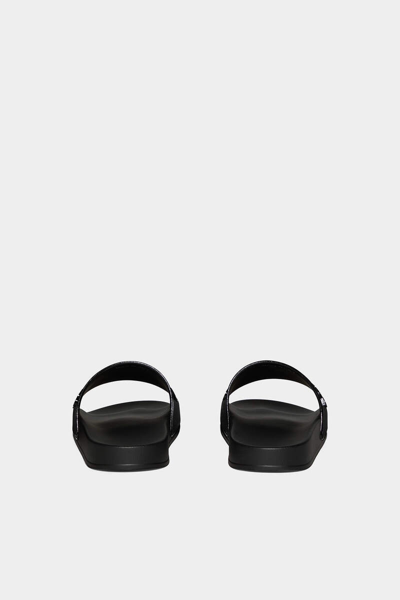 DSQUARED2 DSQUARED2 LOGO SLIDES outlook
