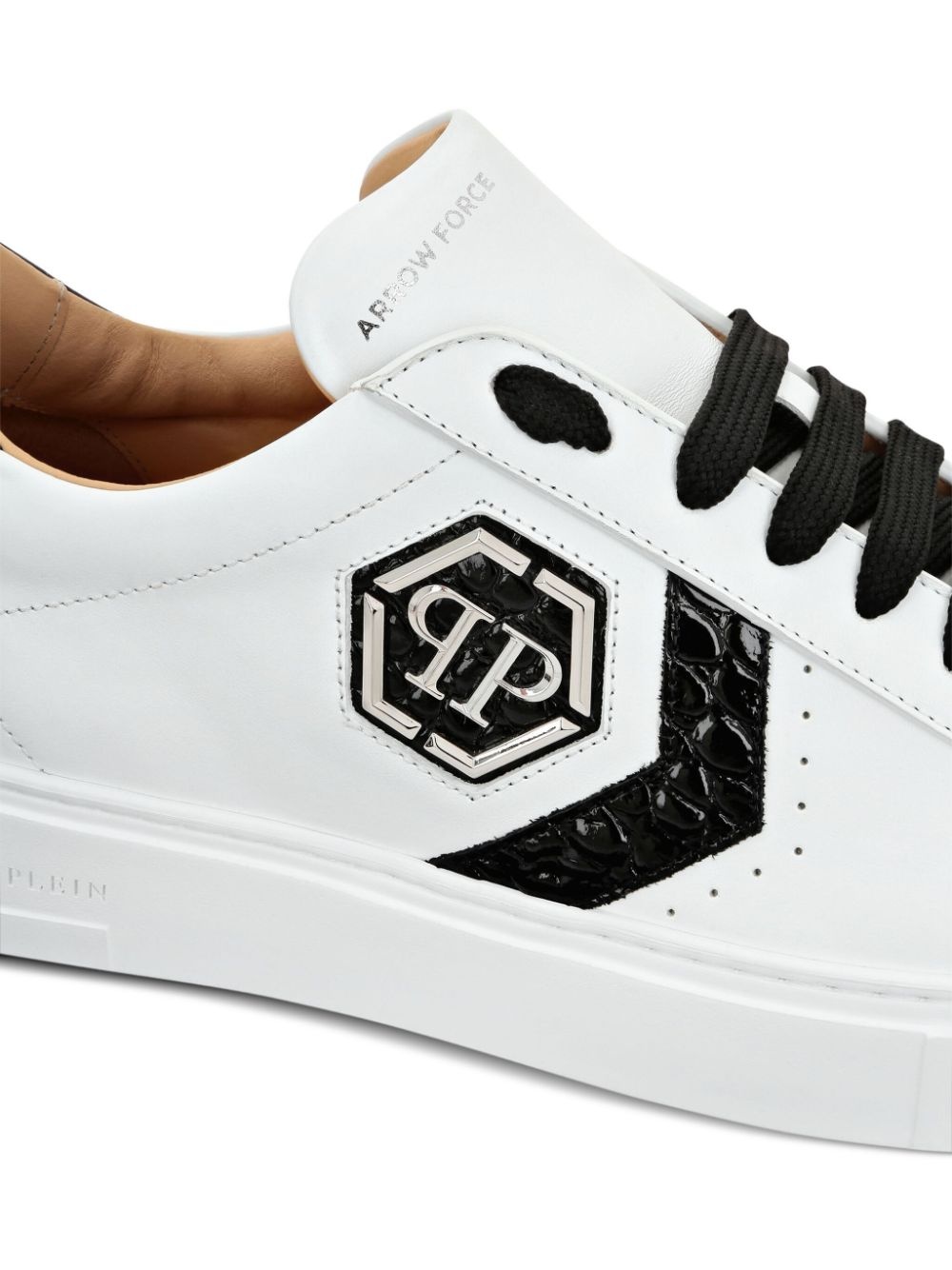 logo-patch panelled leather sneakers - 3