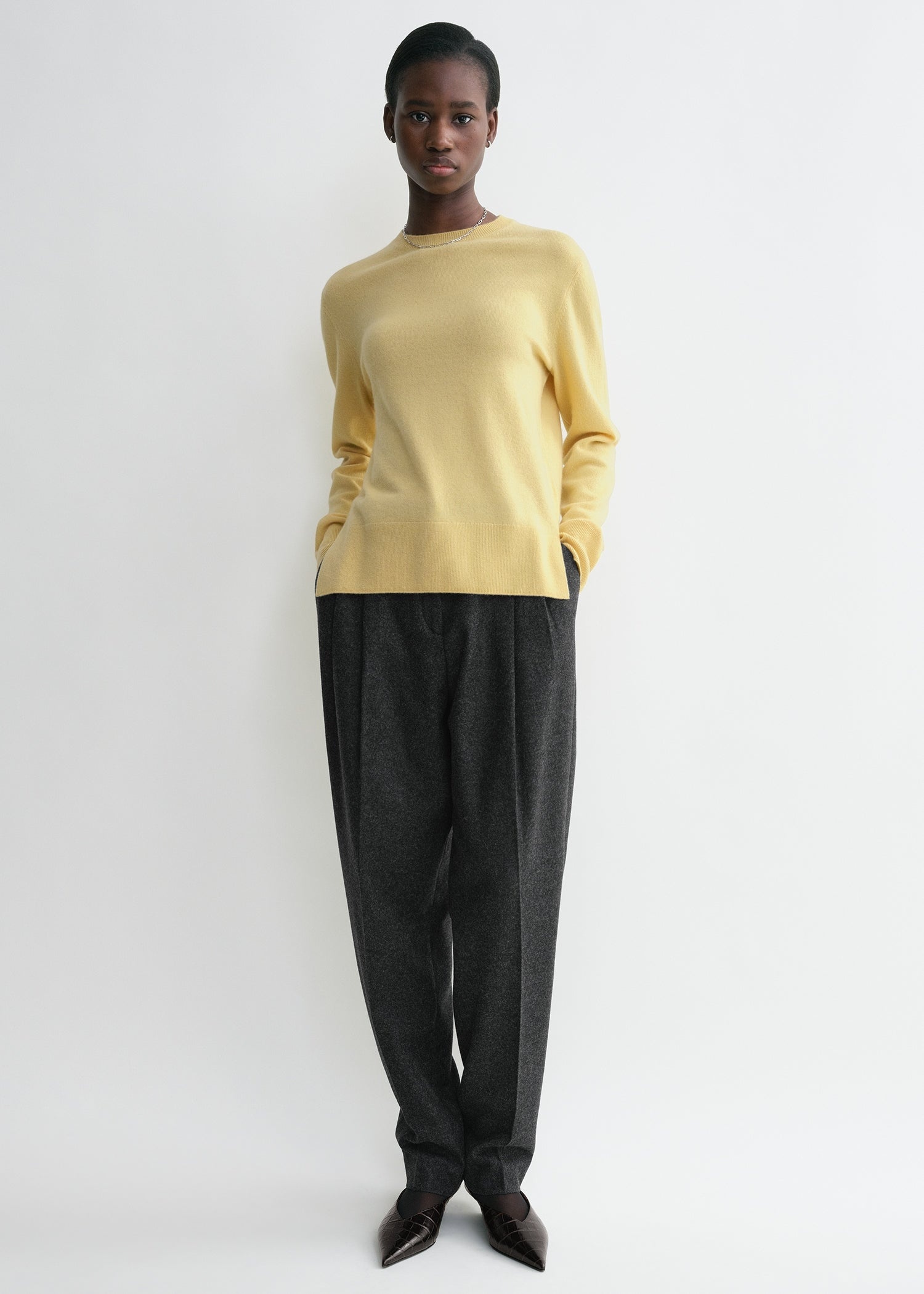 Crew-neck cashmere knit soft yellow - 3