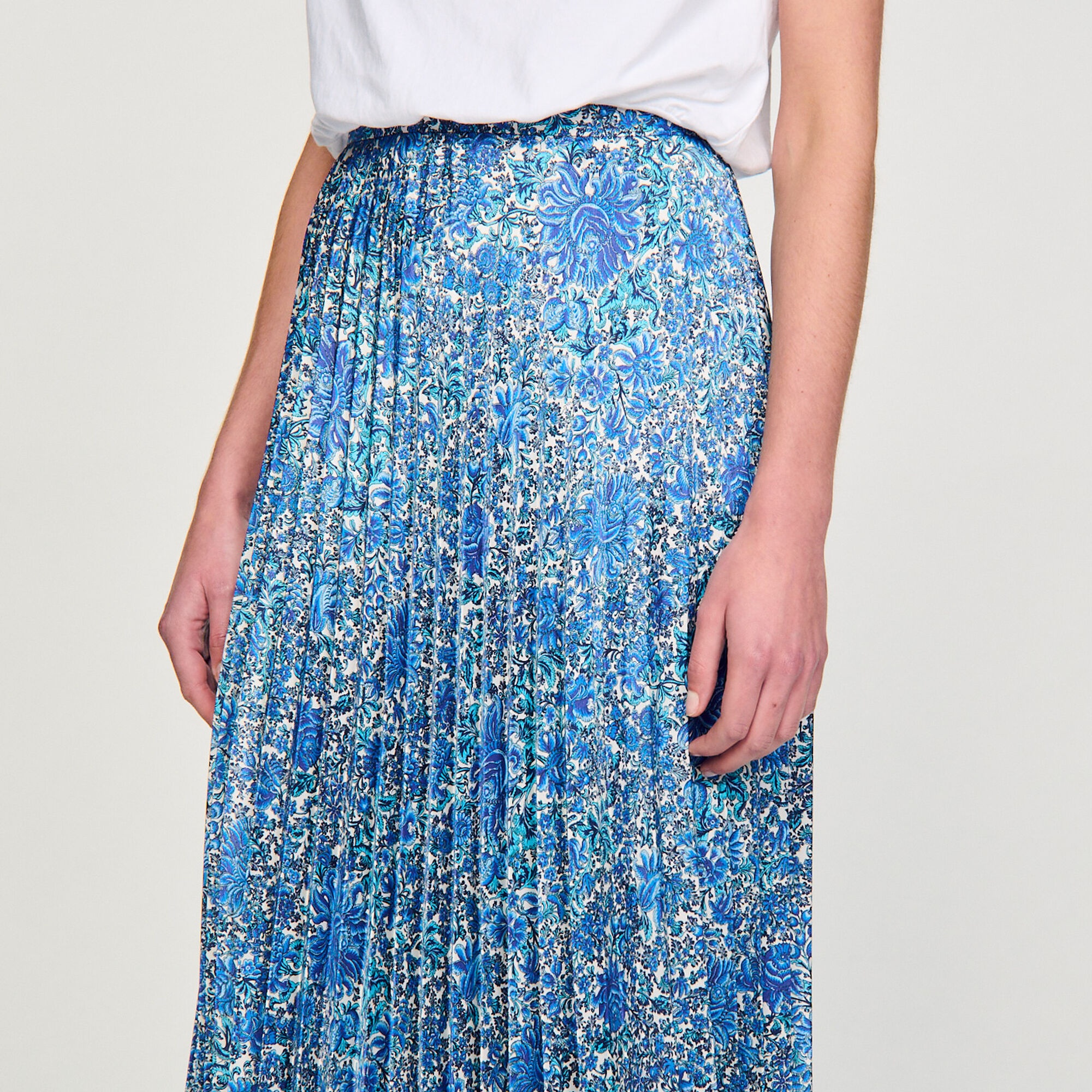 FLOATY FLORAL MAXI SKIRT - 4