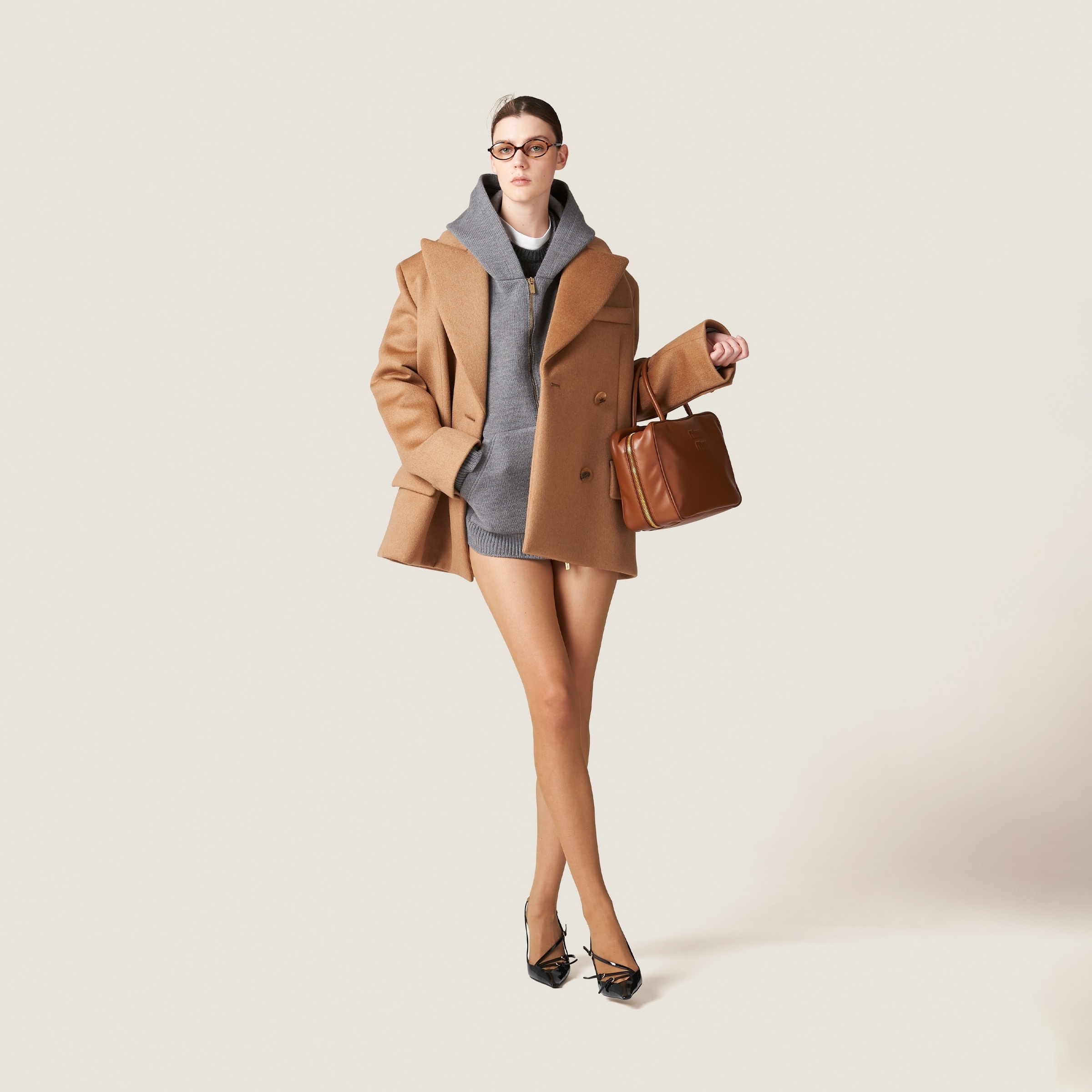 ジャケット MiuMiu | Double-breasted camel hair jacket Miu Miu Double-breasted camel hair blazer in Beige | Stylemi