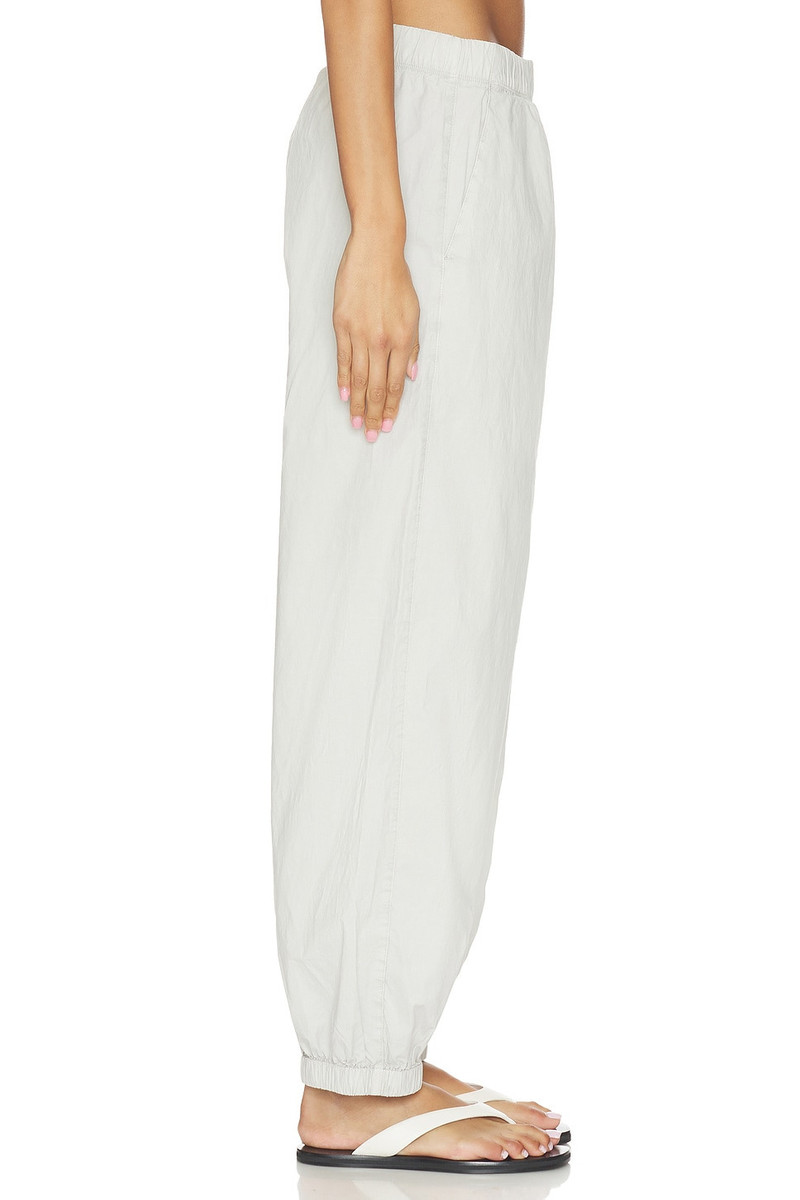 JAMES PERSE Stretch Poplin Parachute Pant in Salt outlook