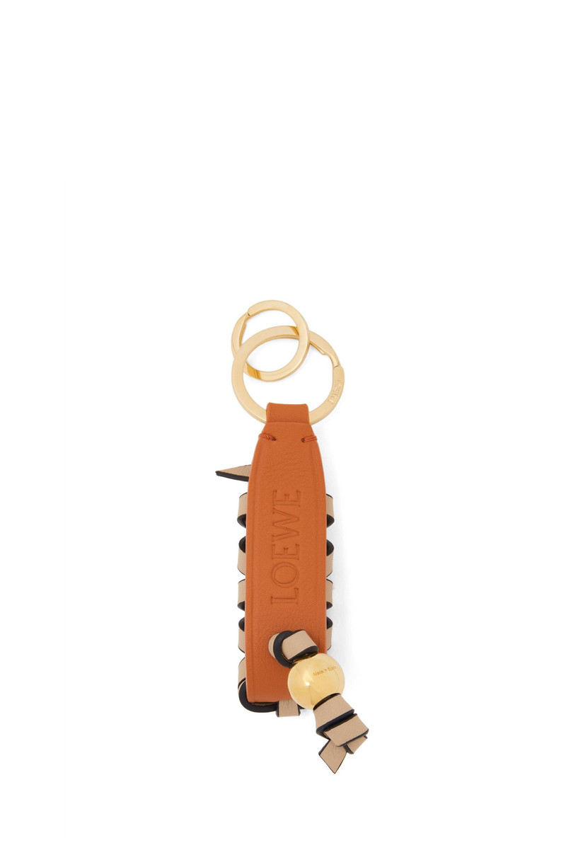 Loewe Cross braided keyring in classic calfskin outlook