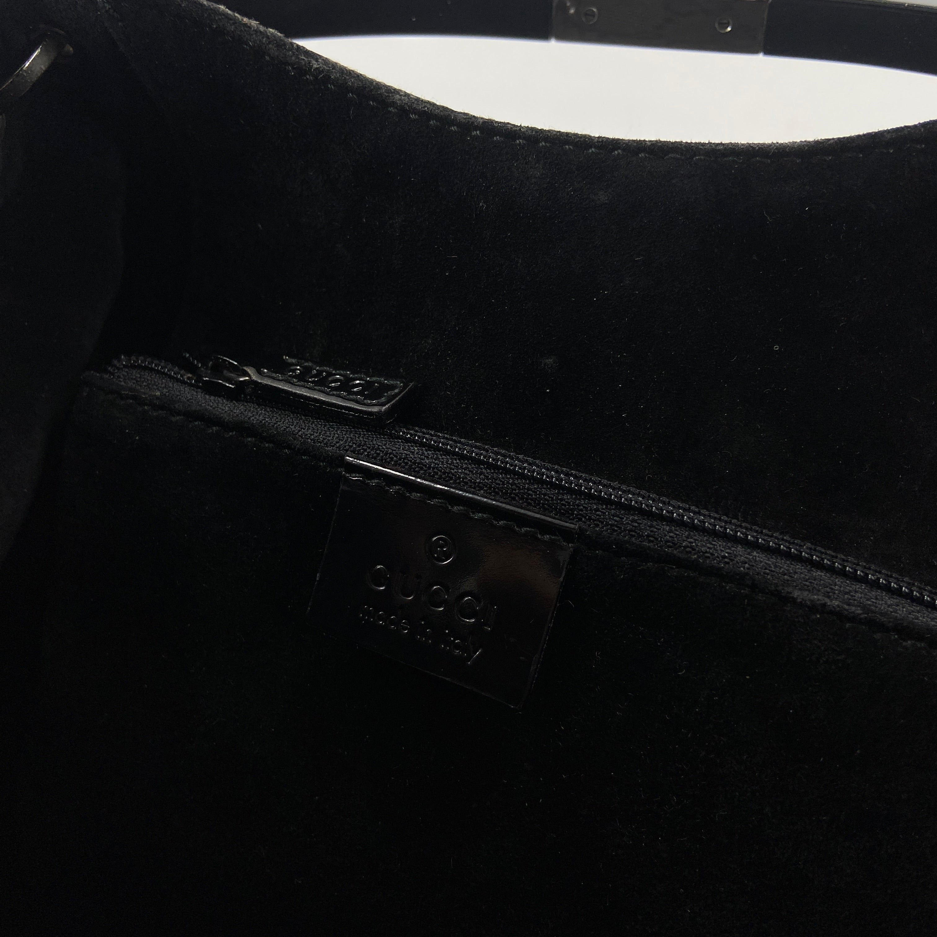 Gucci Fall 1999 Tom Ford Large Black Monogram Bucket Acrylic Ring Bag - 12