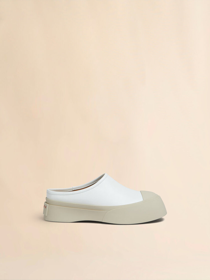 WHITE LEATHER PABLO SABOT 1