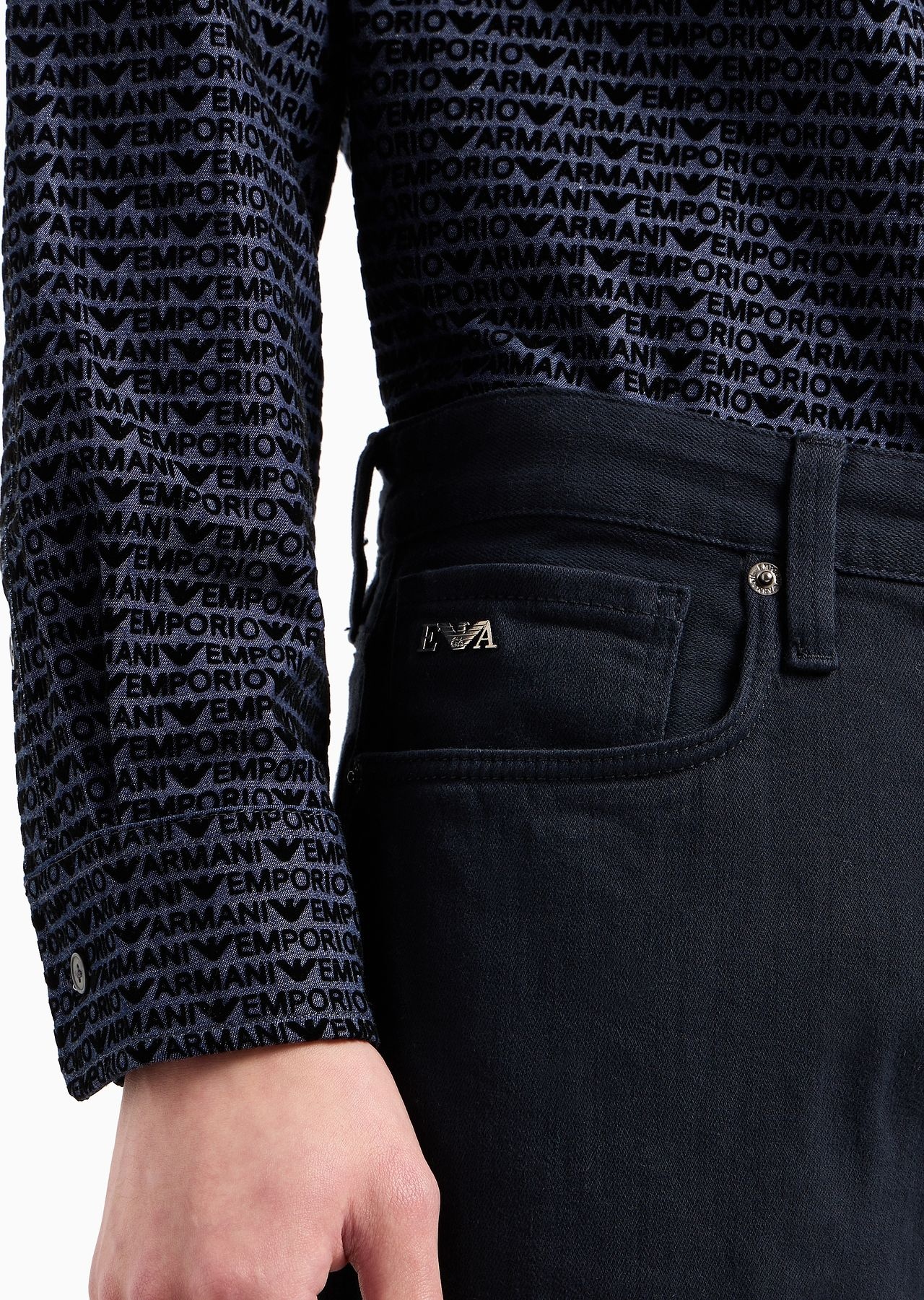 J75 Slim-fit jeans in garment-dyed comfort denim - 5