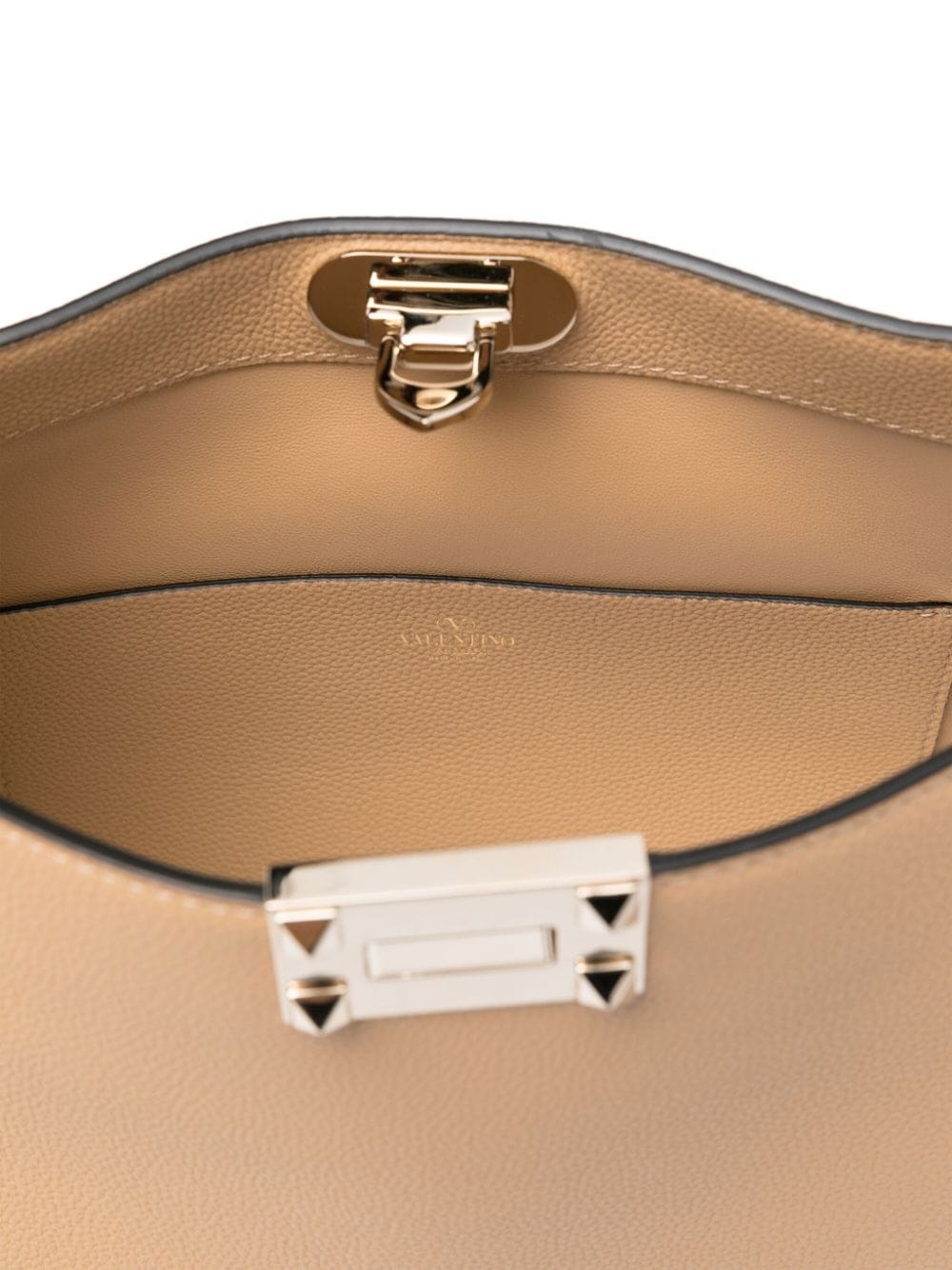 Rockstud-embellished leather shoulder bag - 5