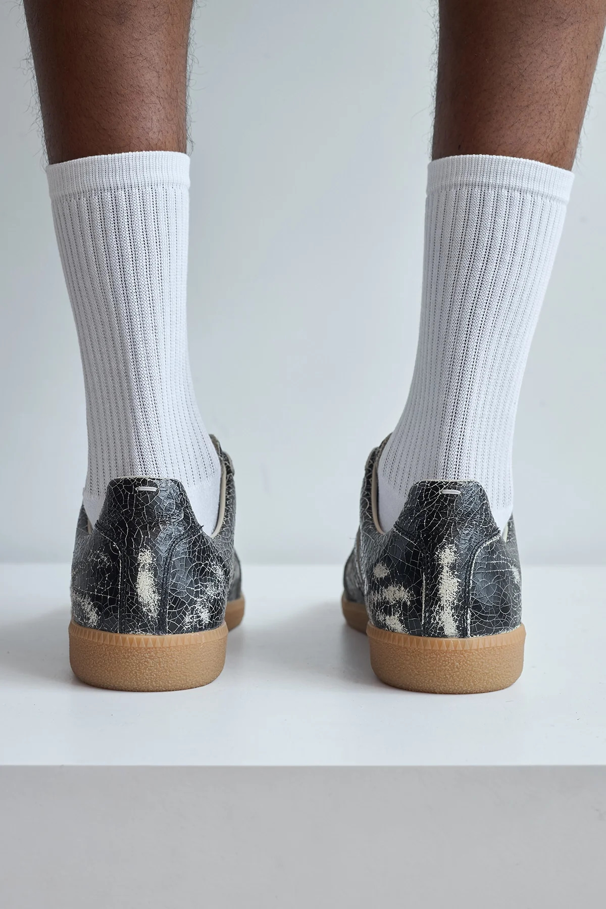 Maison Margiela Cracked Leather Replica Low Top Sneaker Black/White - 7