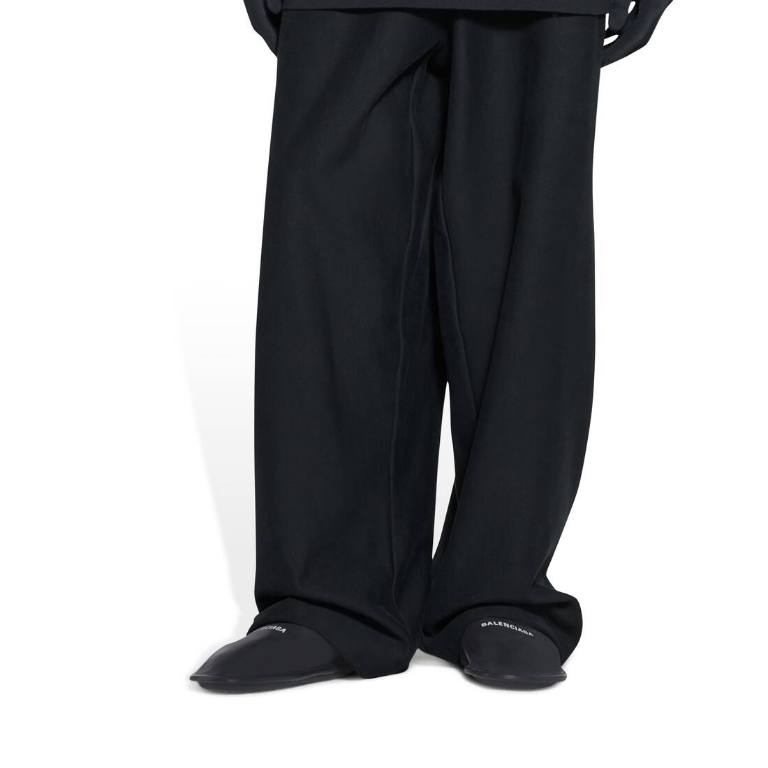 Men's Home Slippers in Black - 11