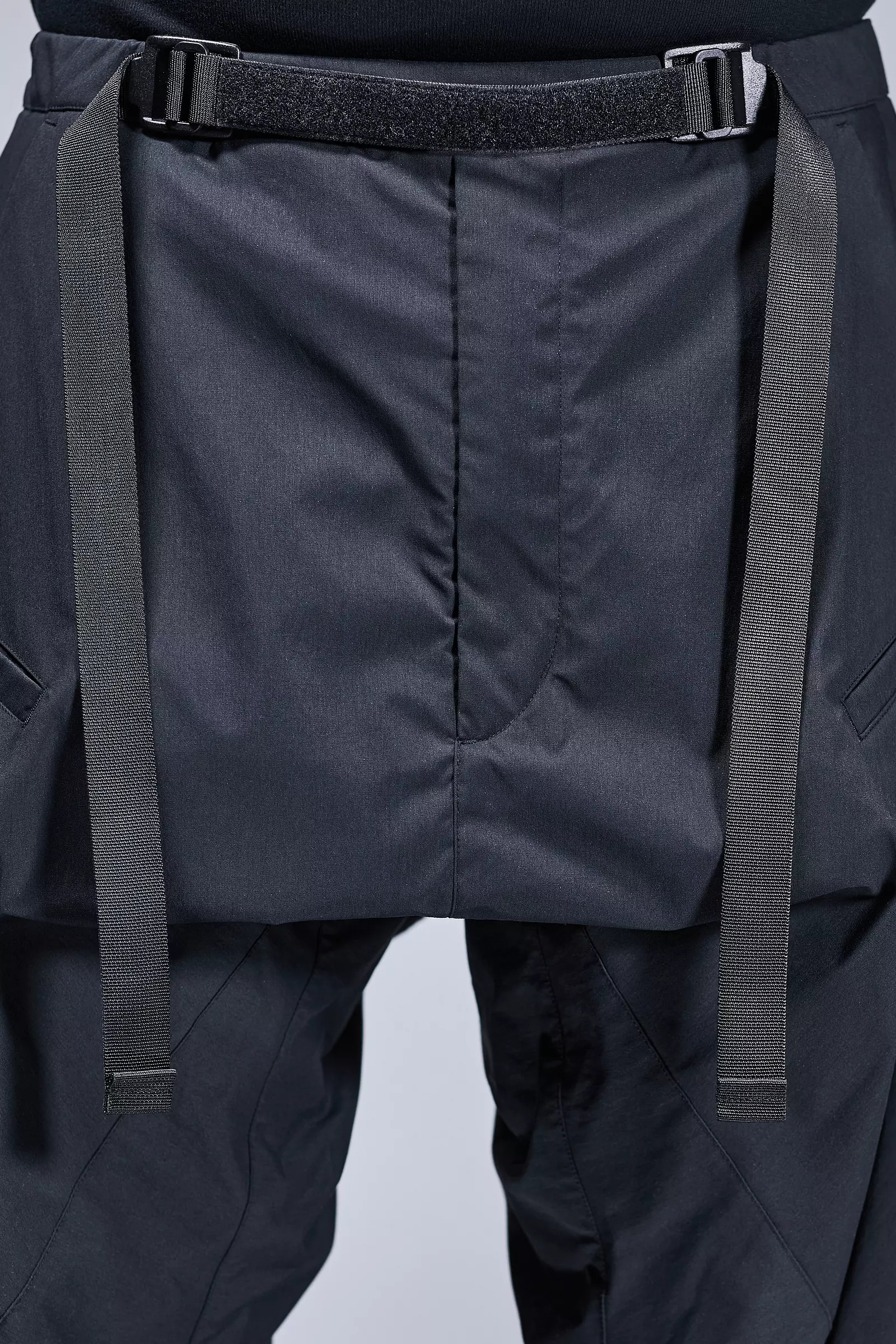 P30BL-E Encapsulated Nylon Ultrawide Drawcord Trouser Black - 17