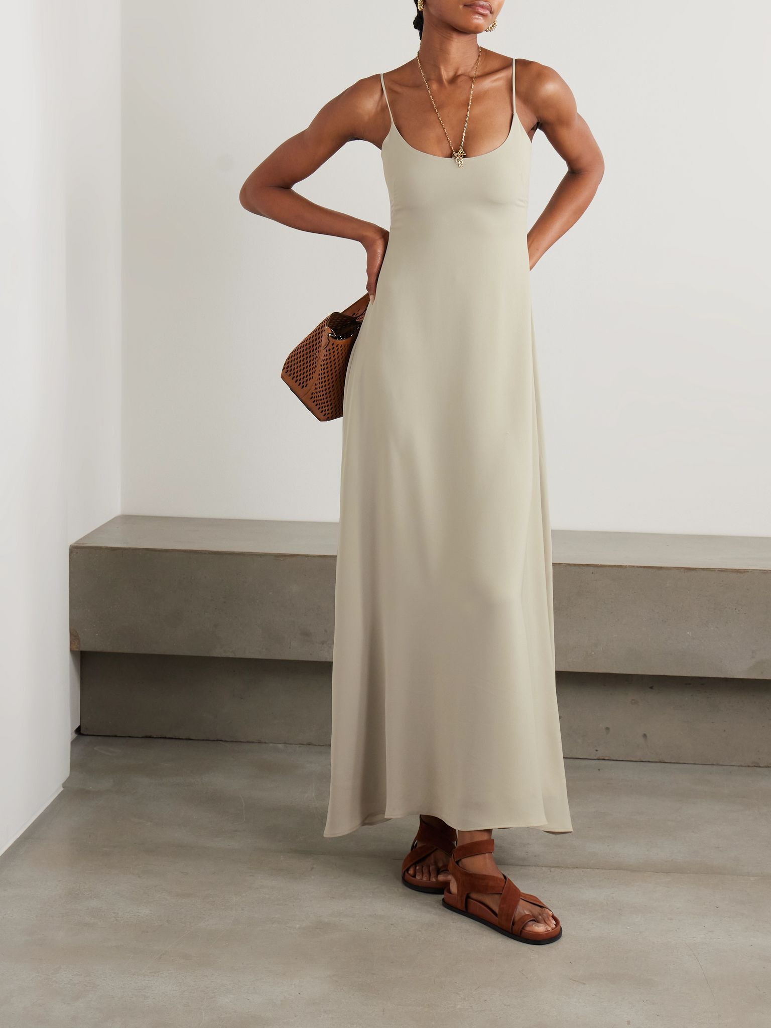 Ari crepe maxi dress Beige - 2