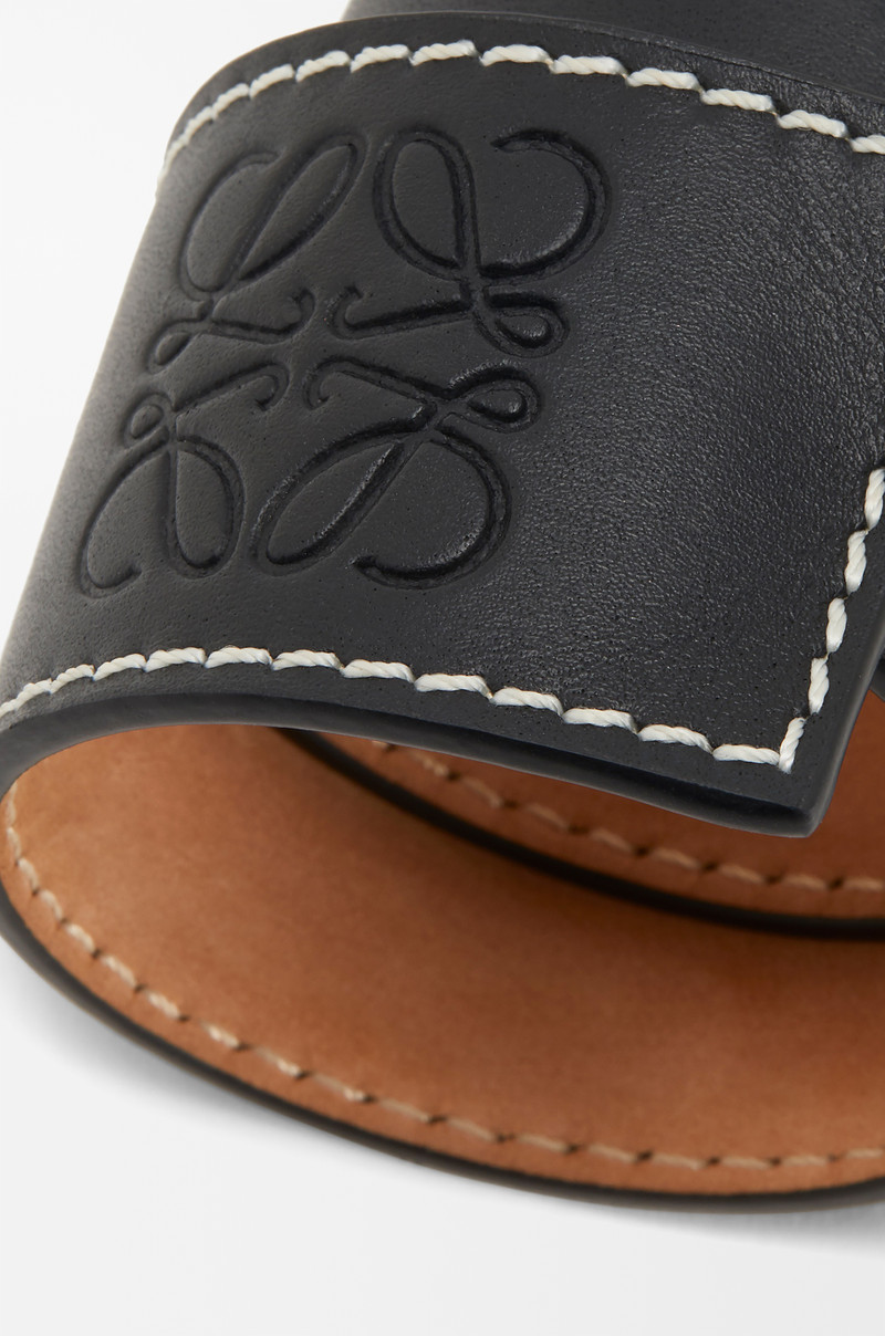 Small slap bracelet in calfskin 3