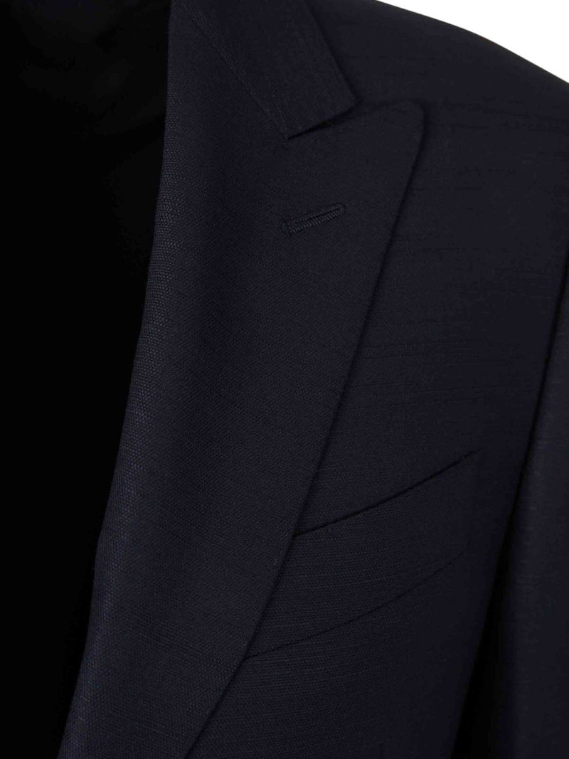singe-breasted suit 5