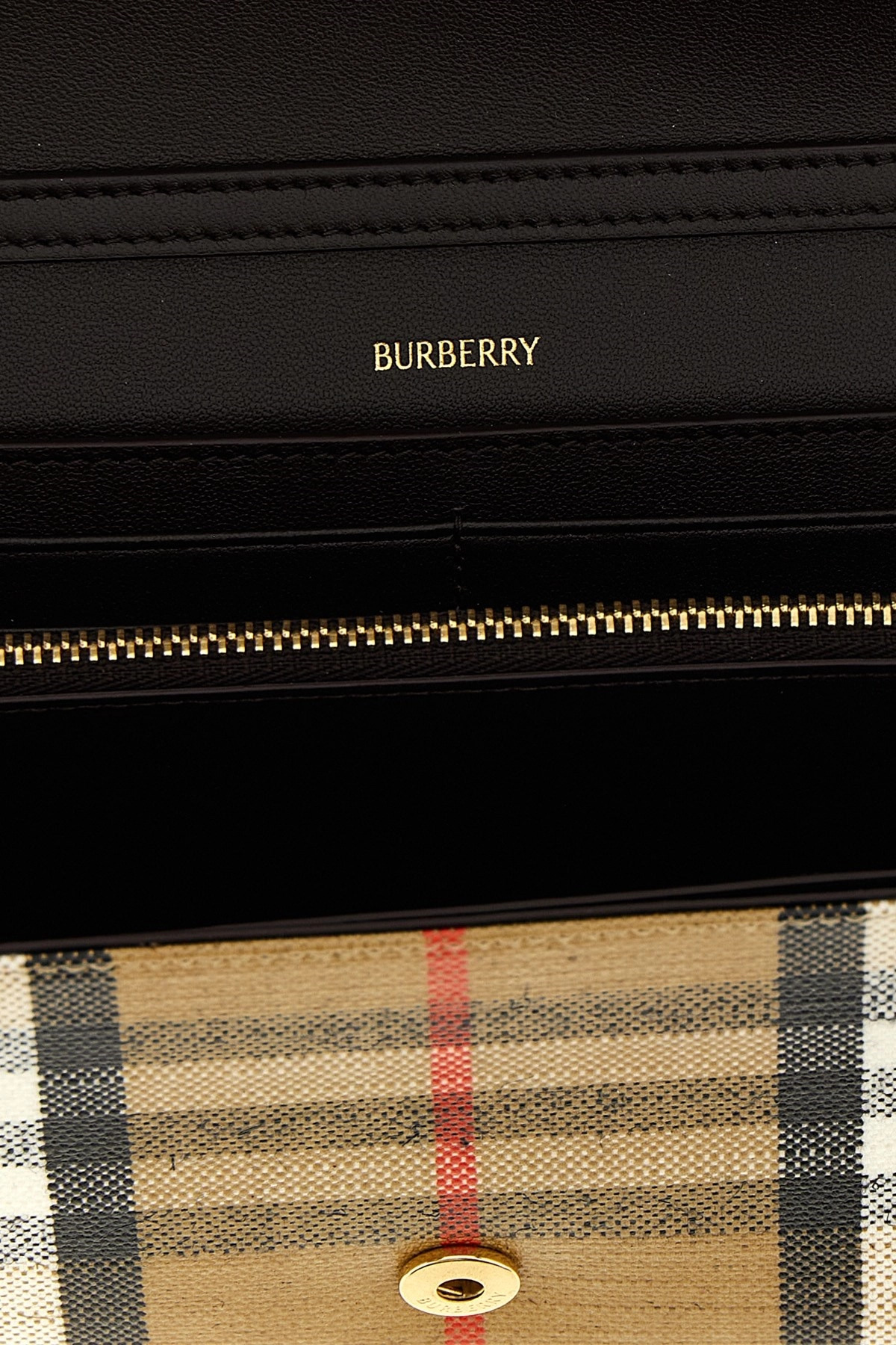 'Highlands' wallet on chain - 5