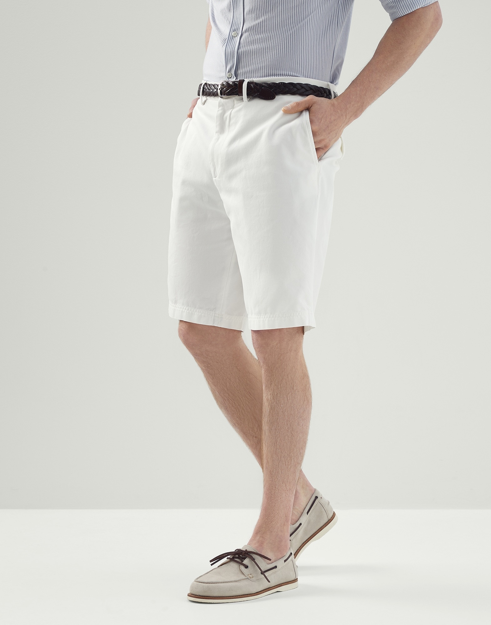 Garment-dyed leisure fit Bermuda shorts in twisted cotton gabardine - 1