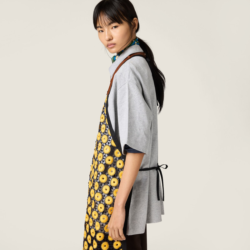 Macramé apron 4
