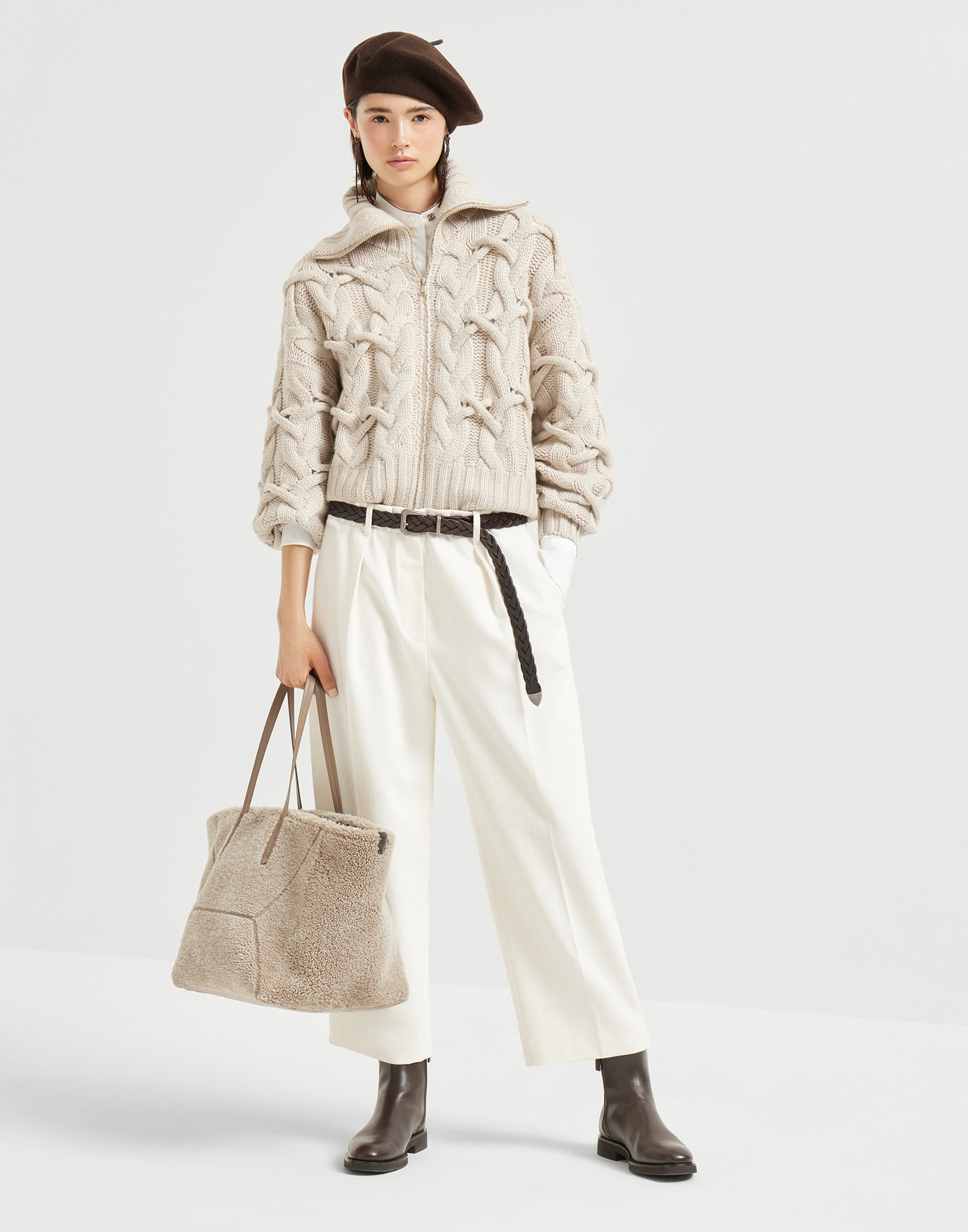 Crisscross cable cardigan in cashmere Feather yarn - 5