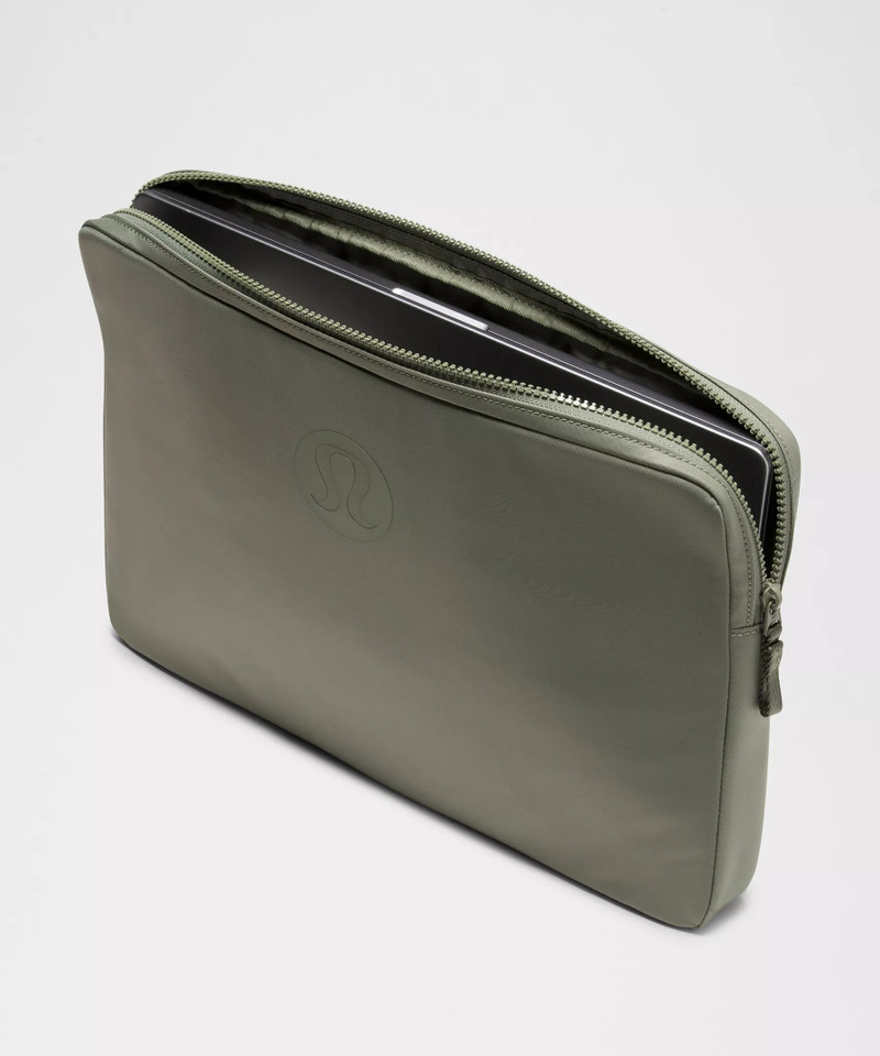 New Crew Laptop Sleeve 3