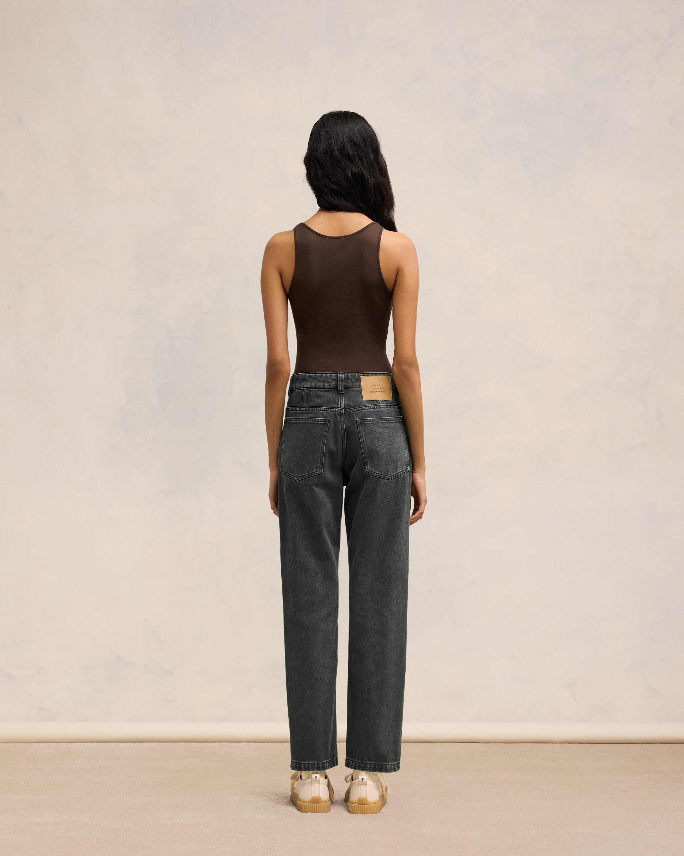 CLASSIC FIT JEANS - 4