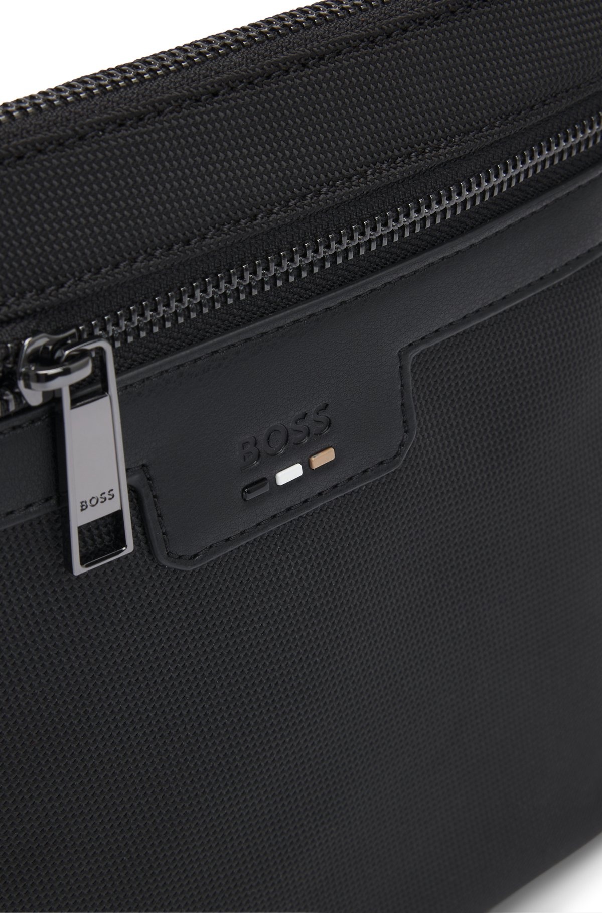 STRUCTURED ENVELOPE BAG WITH SIGNATURE TRIMS - 7