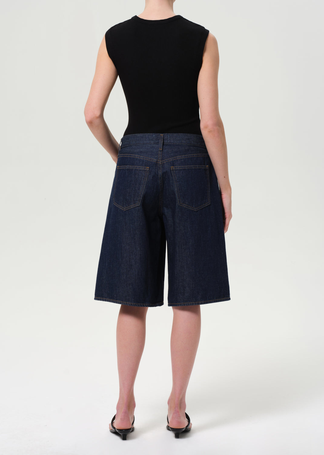 BAGGY V-SHORT IN PURE - 3