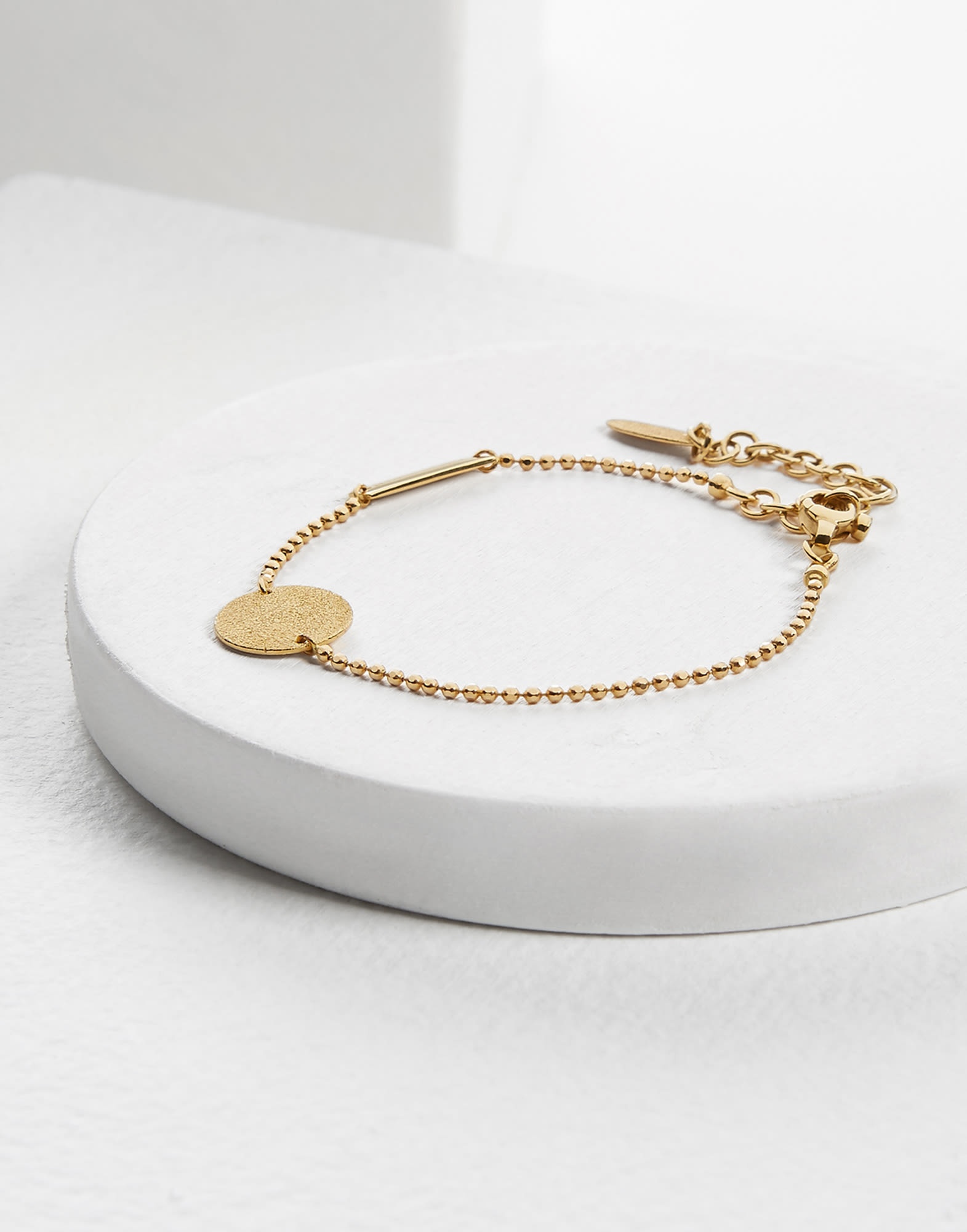 18k Gold bracelet with 0.015ct Diamond - 1