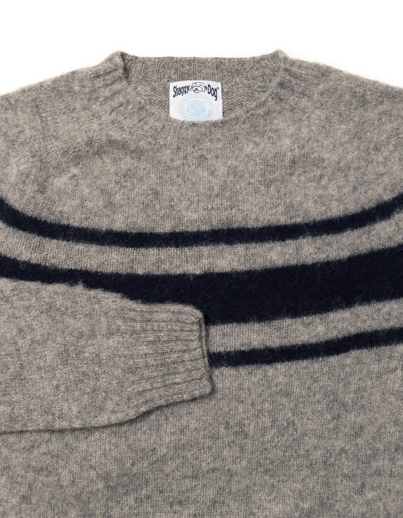 J. PRESS MADE-IN-SCOTLAND GREY CHEST STRIPE SHAGGY DOG SWEATER - TRIM FIT outlook