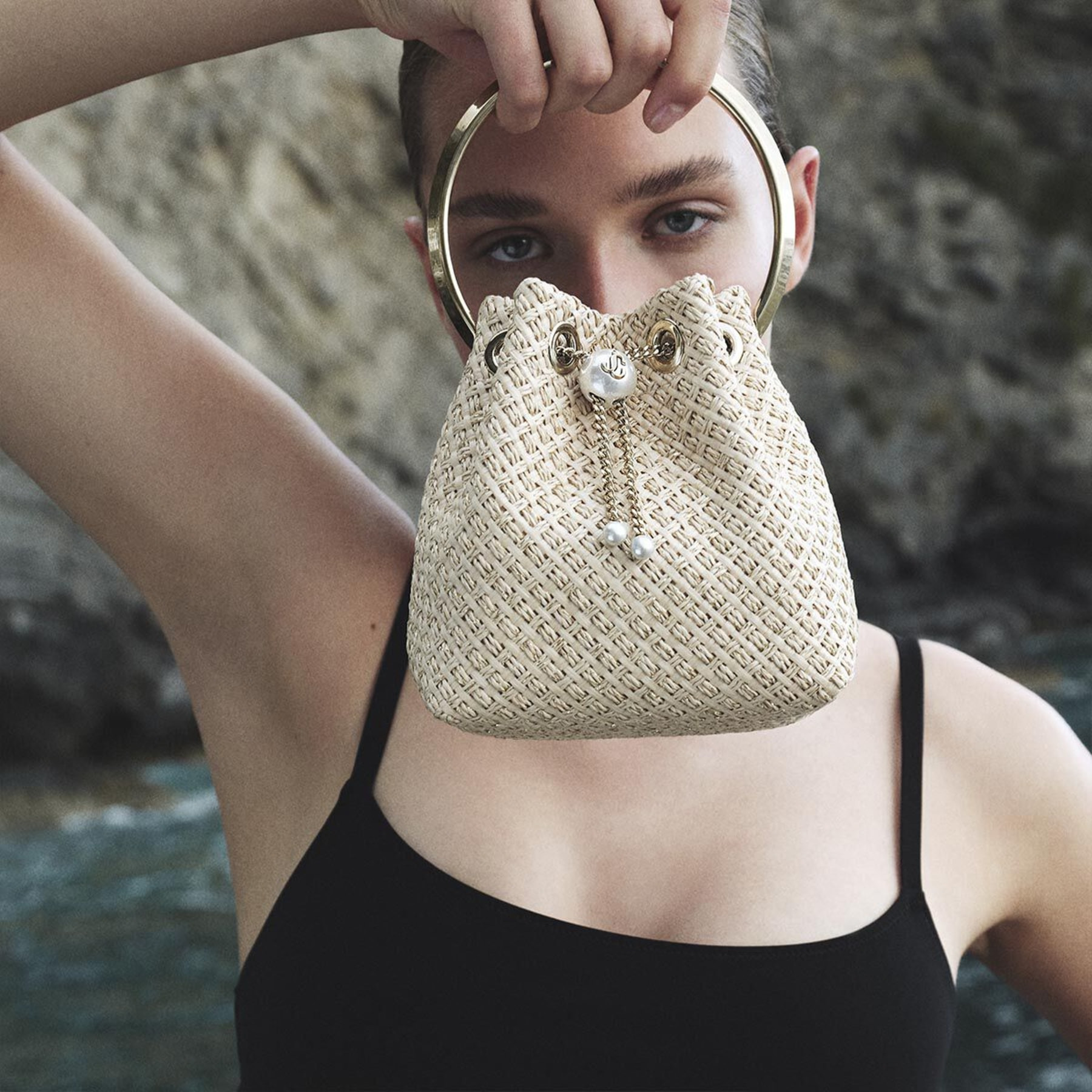 Bon Bon
Natural Raffia Bag With Pearl Closure - 6