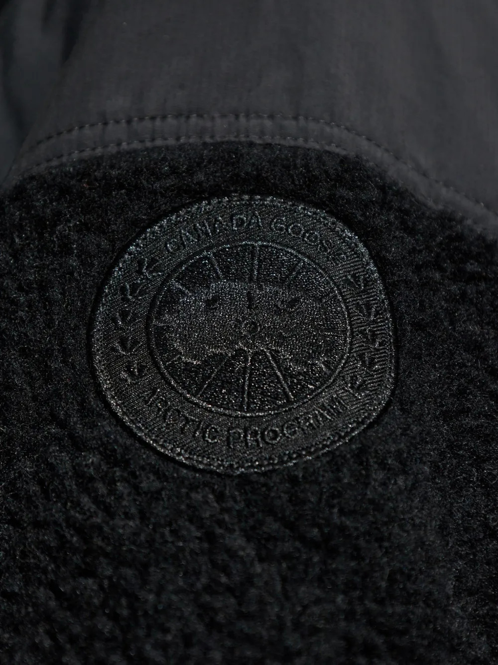 CANADA GOOSE - Men Alberni Reversible Fleece Bomber - 4