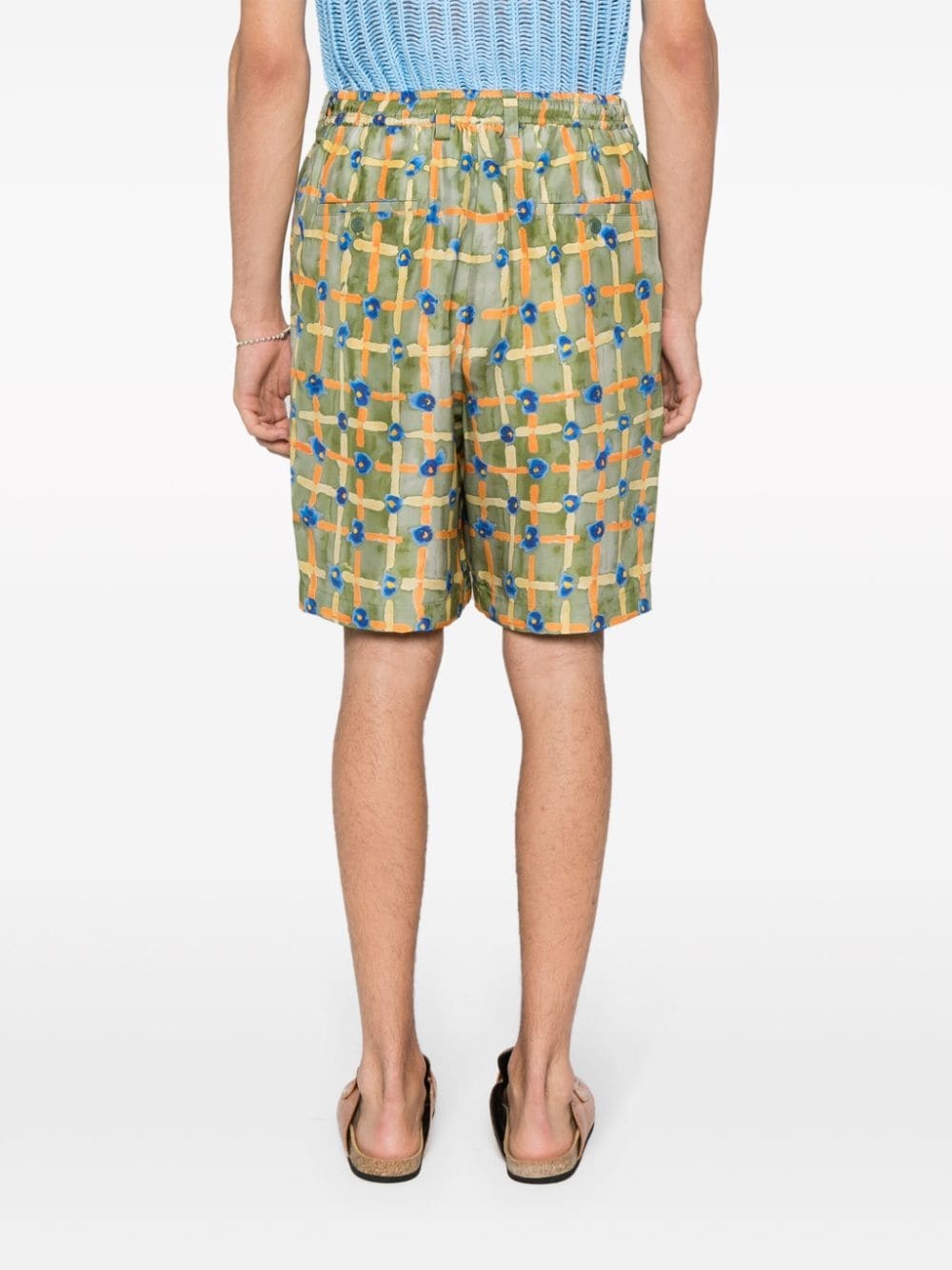 abstract-print silk Bermuda shorts - 4