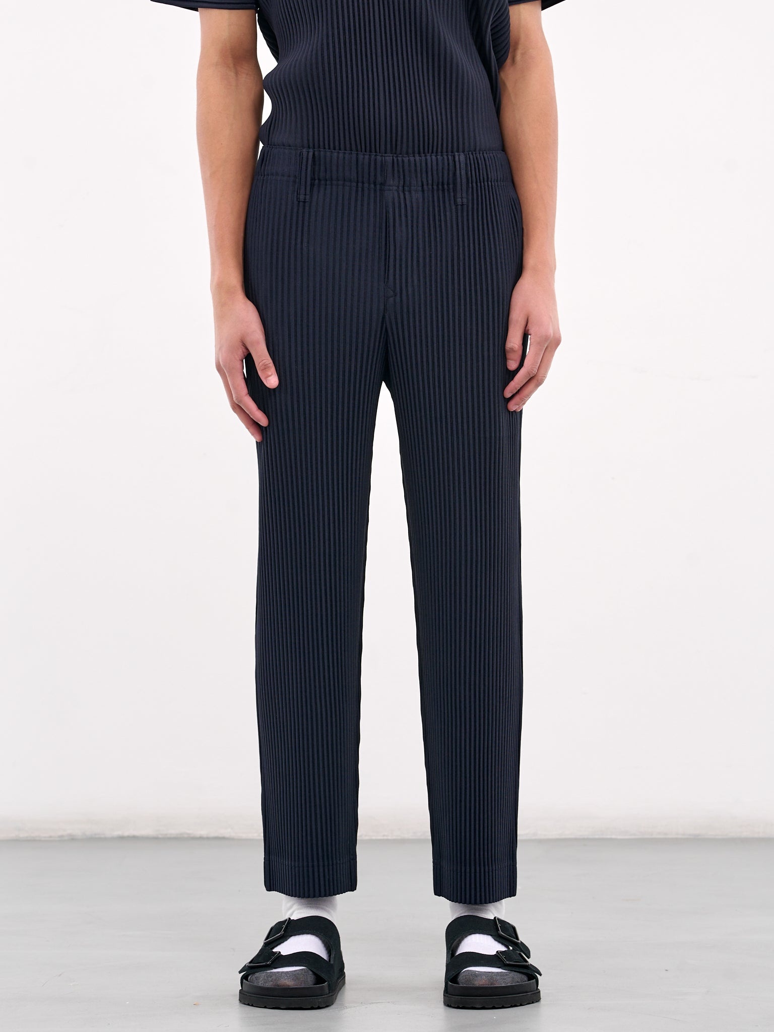 Basic Pleated Trousers - 1