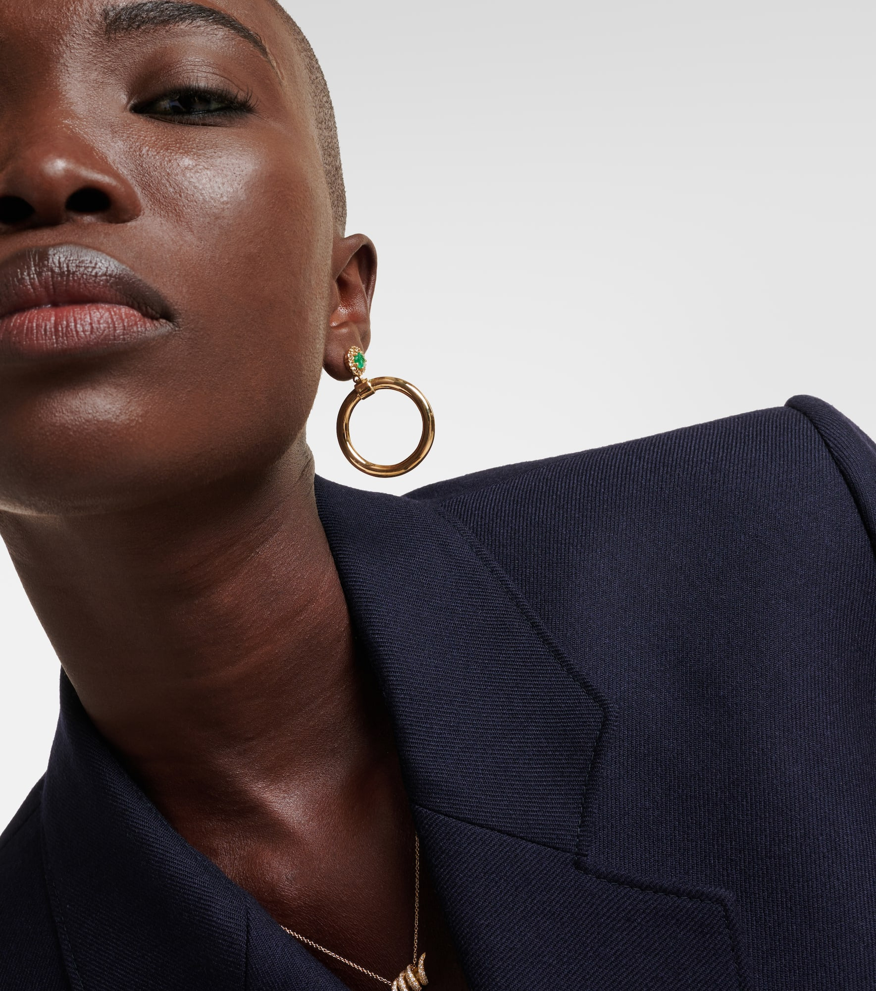 Endless 18kt gold hoop earrings with diamonds and emeralds - 2