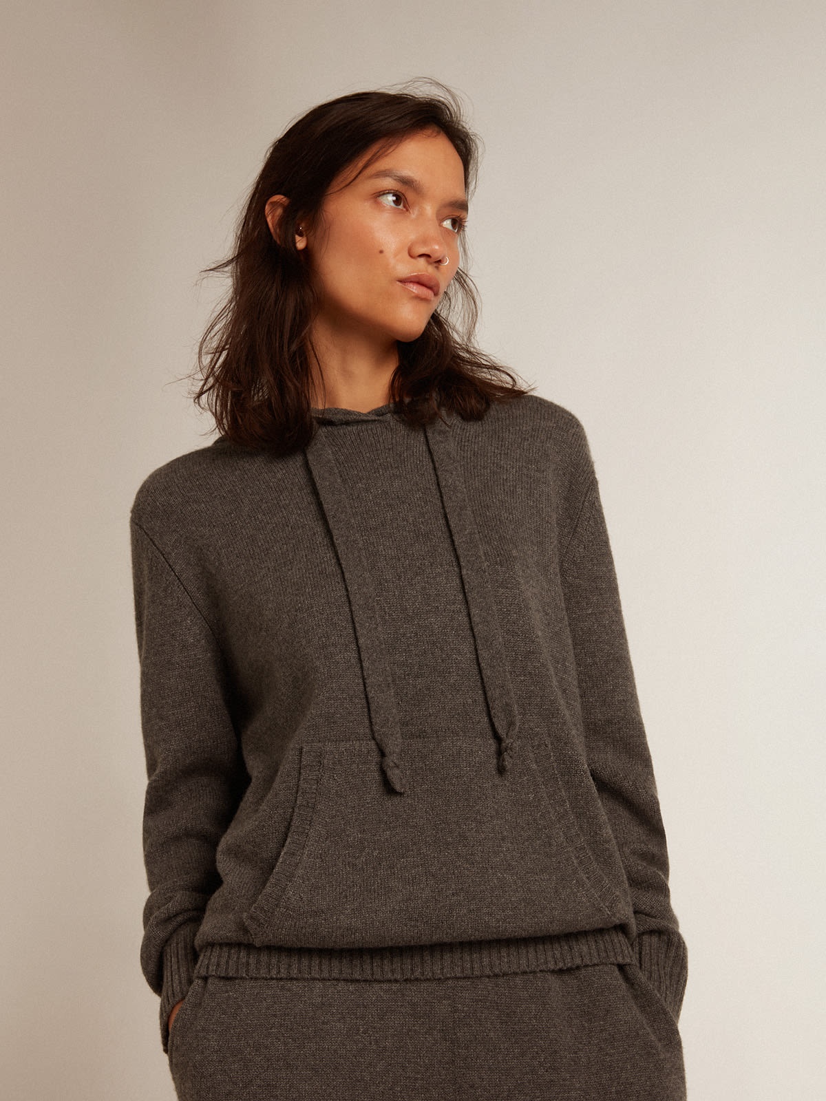 Women’s gray cashmere blend sweatshirt with hood - 5