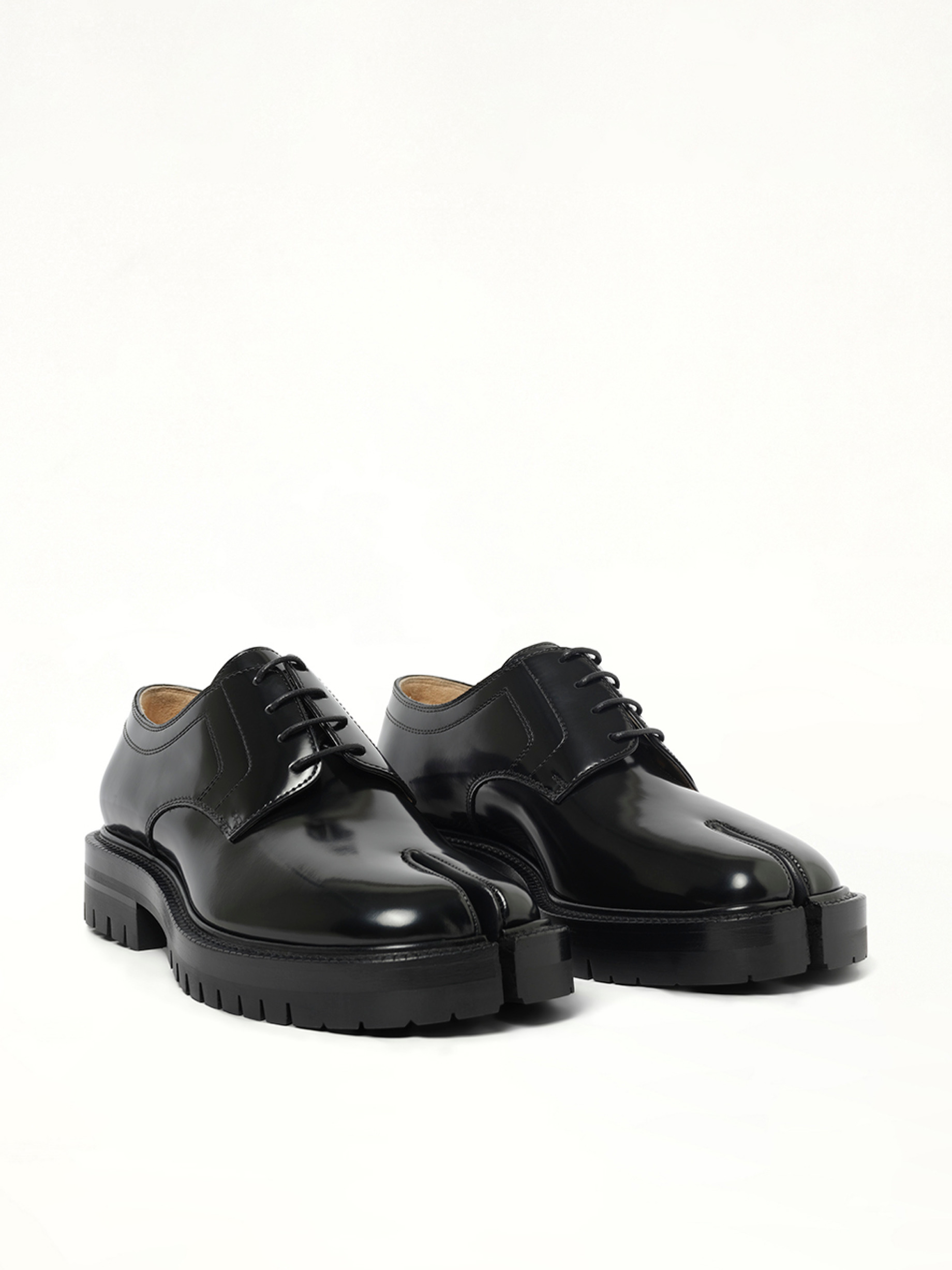 Tabi Lace-Ups Chunky Sole in Black - 2