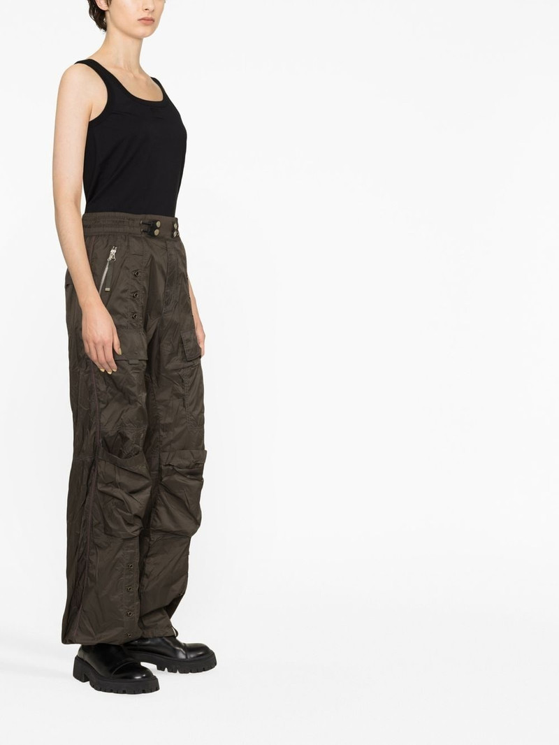 scoop-neck sleeveless top 3