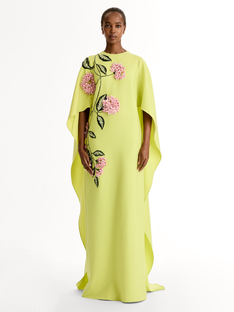 Oscar de la Renta PORCELAIN FLOWER EMBROIDERED CAFTAN outlook