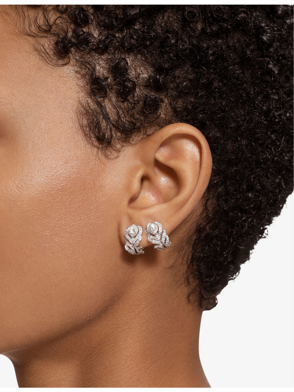 Plume de Paon XS 18ct white-gold, 0.50ct and 0.30ct round-brilliant diamond stud earrings - 2