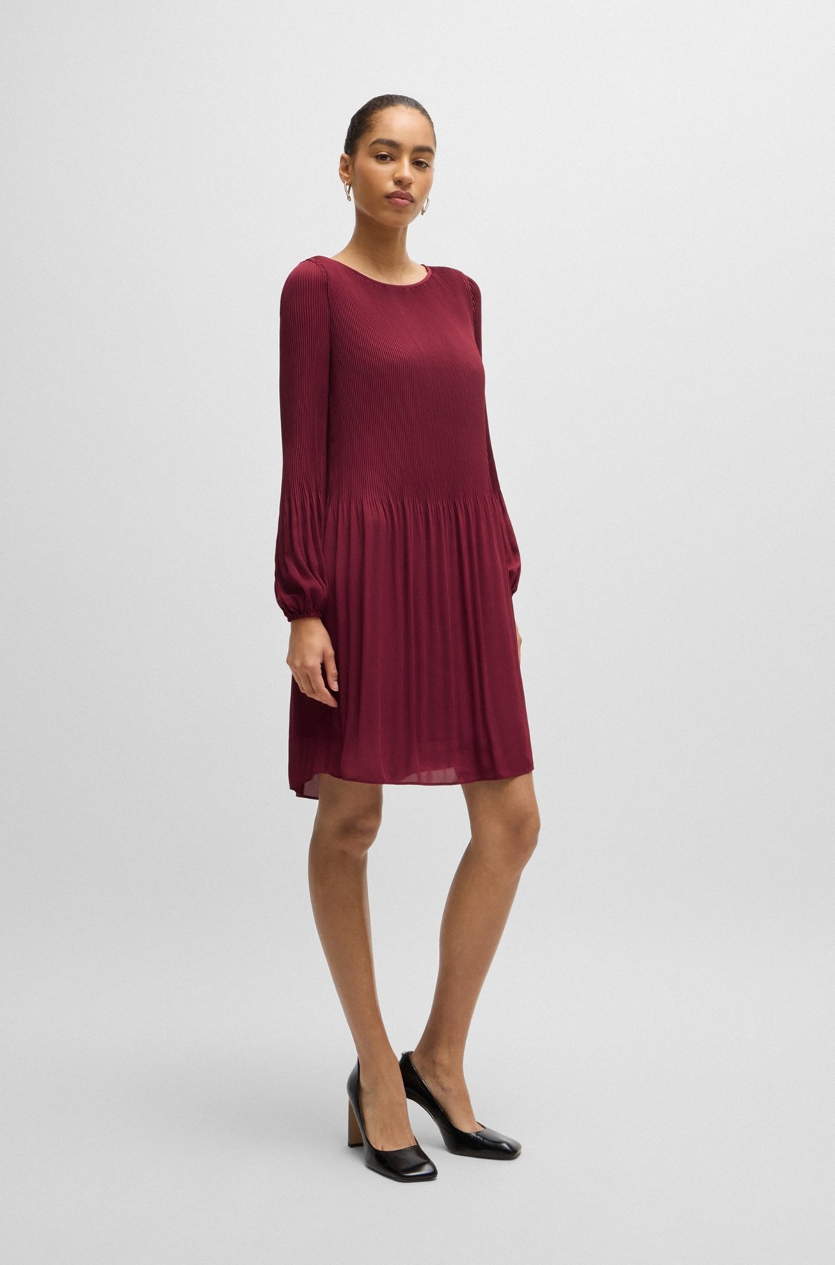 REGULAR-FIT DRESS WITH PLISSÉ PLEATS AND CREW NECKLINE - 3
