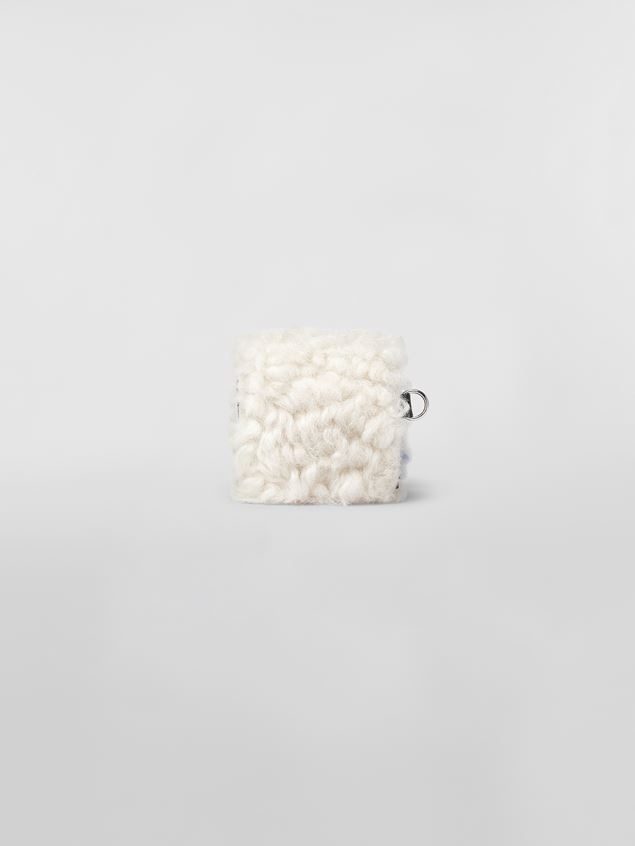 BI-COLOURED SHEARLING AIRPODS HOLDER WITH SPRAYED DETAILING - 3