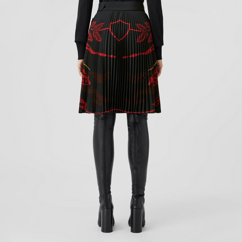 Equestrian Knight Design Print Belted Kilt 4