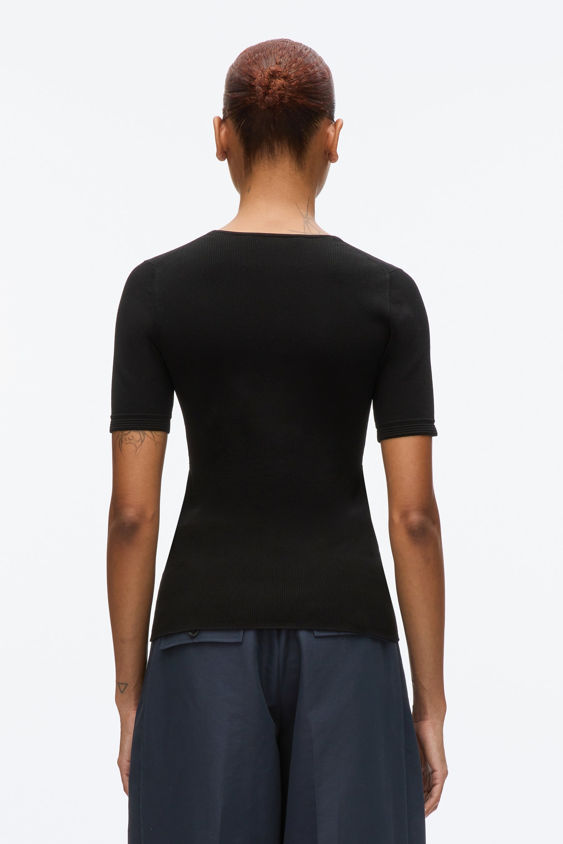Compact Rib V-Neck Tee - 4