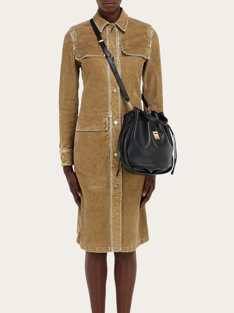 Hug buckle bucket bag 3