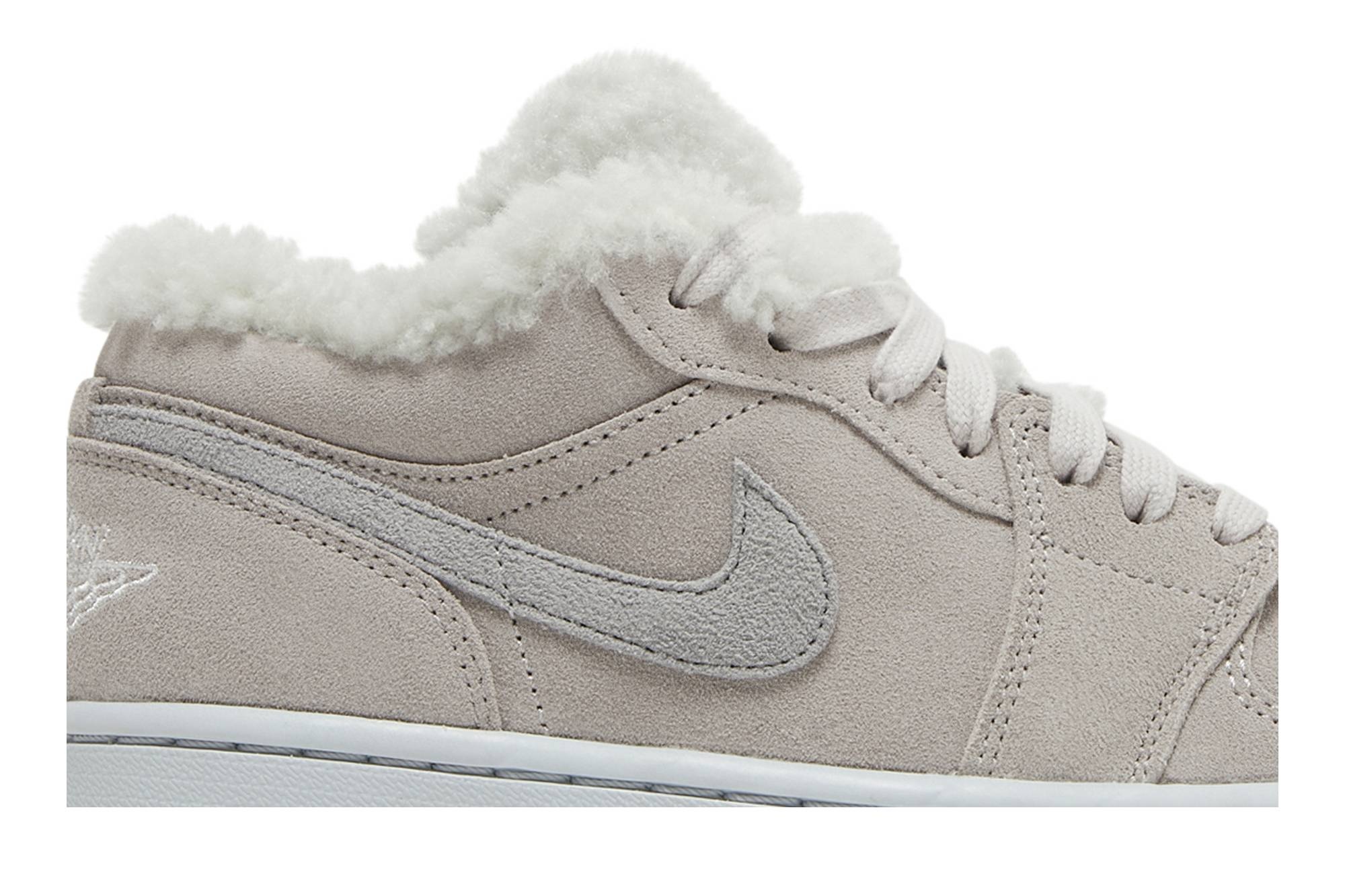Wmns Air Jordan 1 Low SE 'Sherpa Fleece' - 2